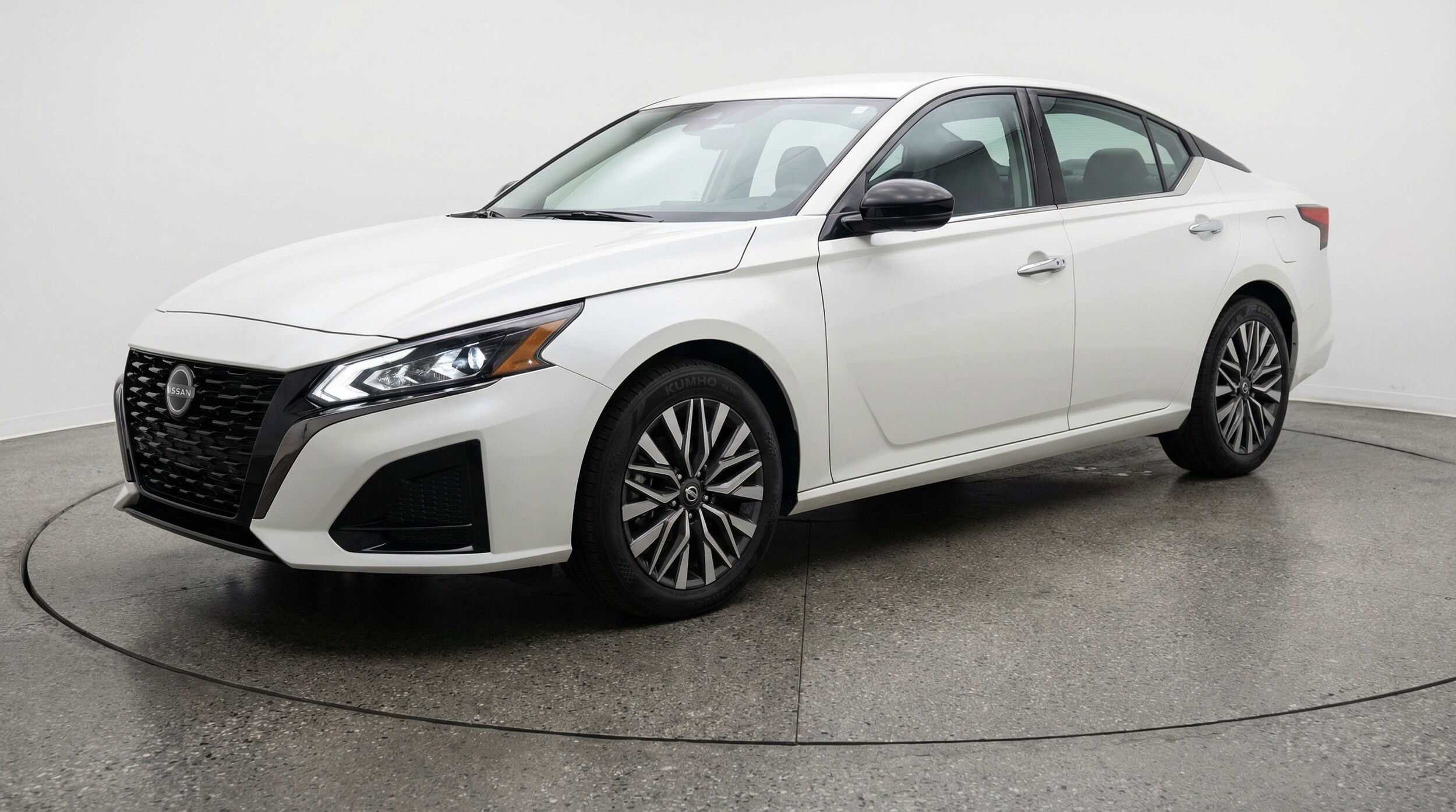 Thumbnail: 2025 Nissan Altima - 3