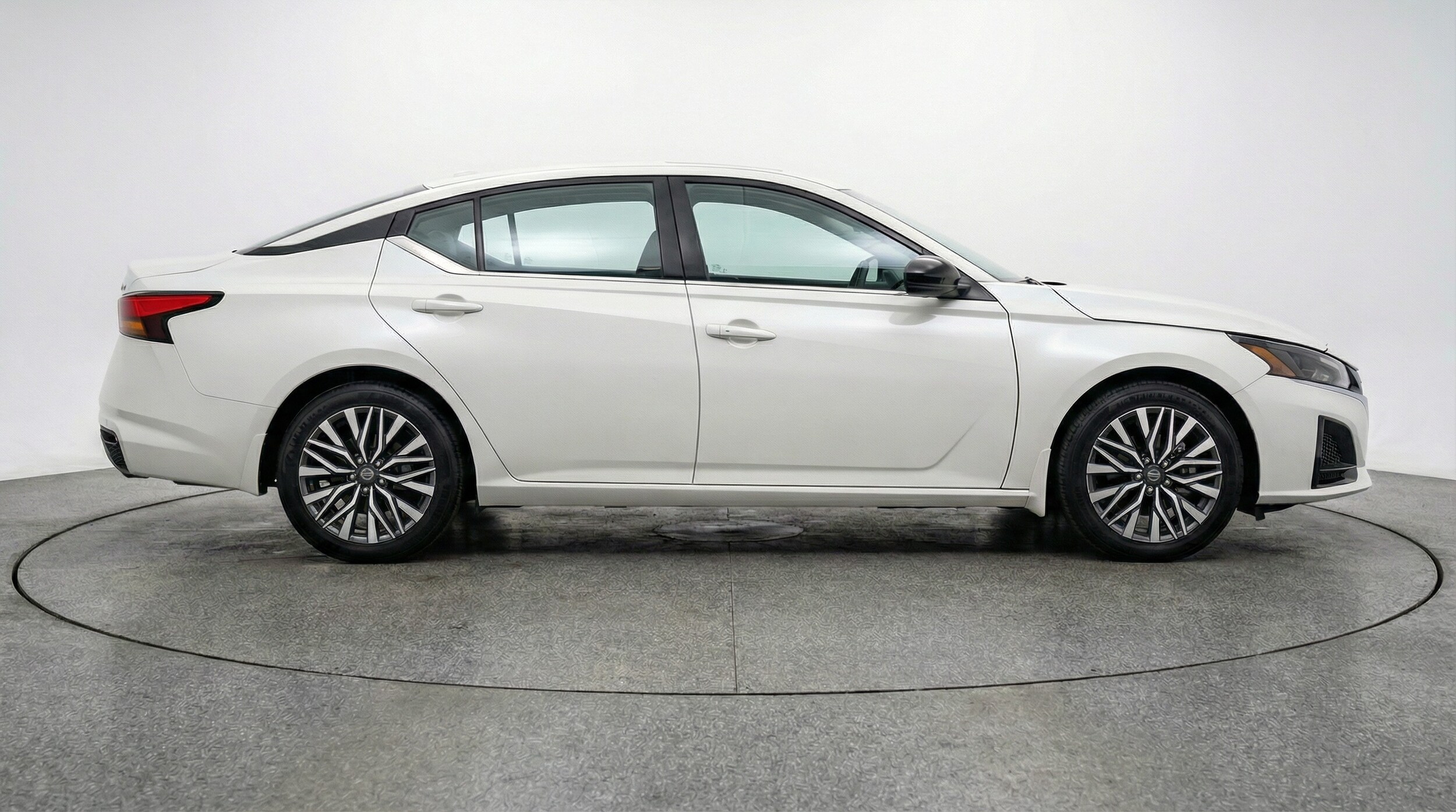 Thumbnail: 2025 Nissan Altima - 8