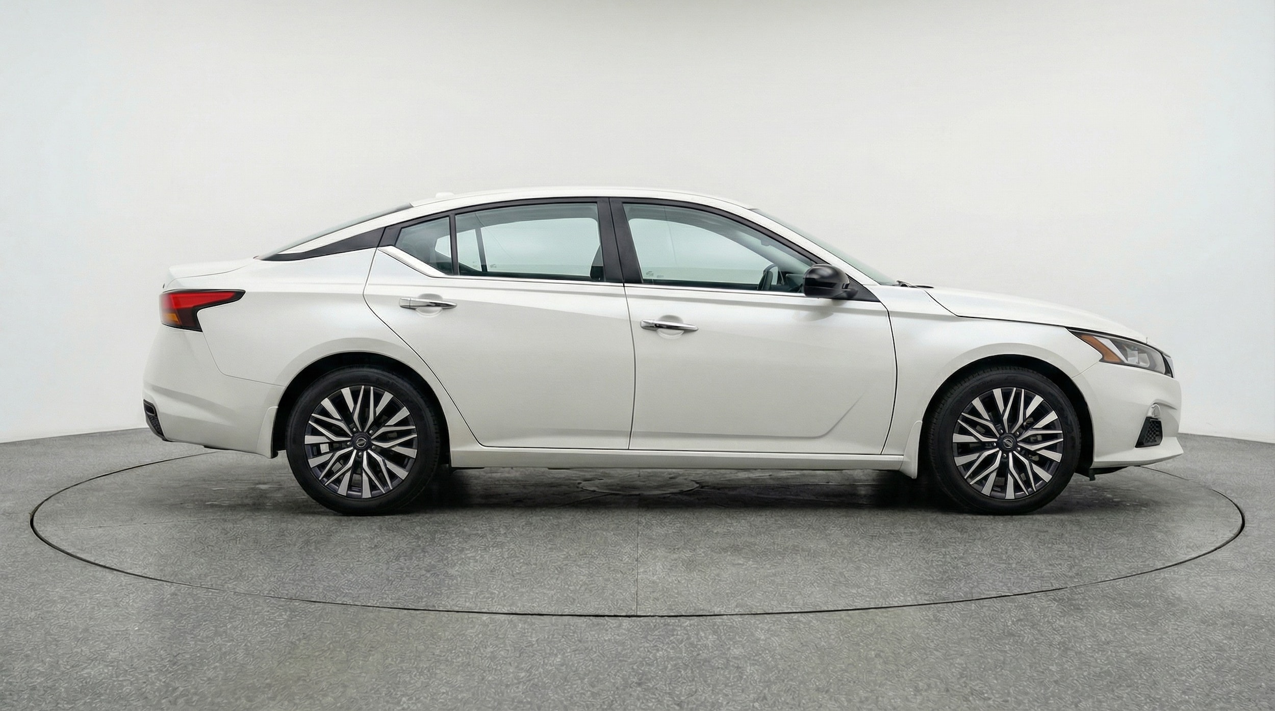 Thumbnail: 2025 Nissan Altima - 8