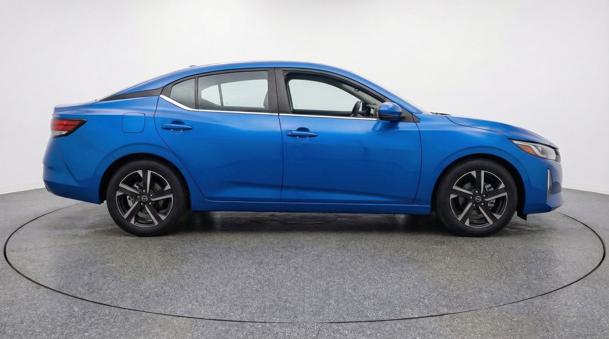 Thumbnail: 2025 Nissan Sentra - 11