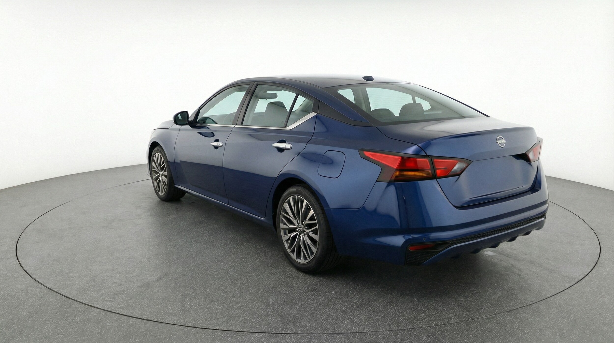 Thumbnail: 2025 Nissan Altima - 5