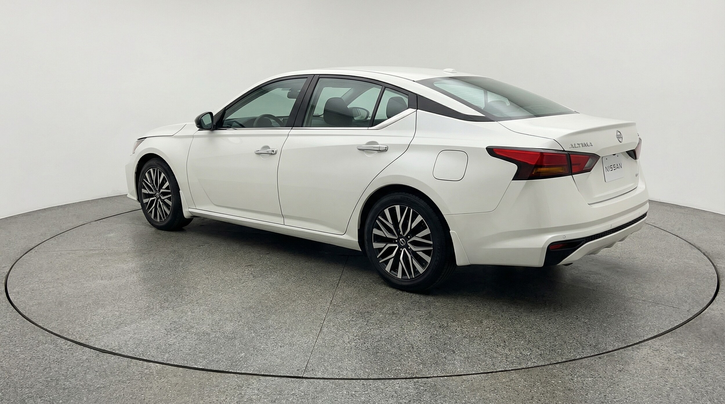 Thumbnail: 2025 Nissan Altima - 5