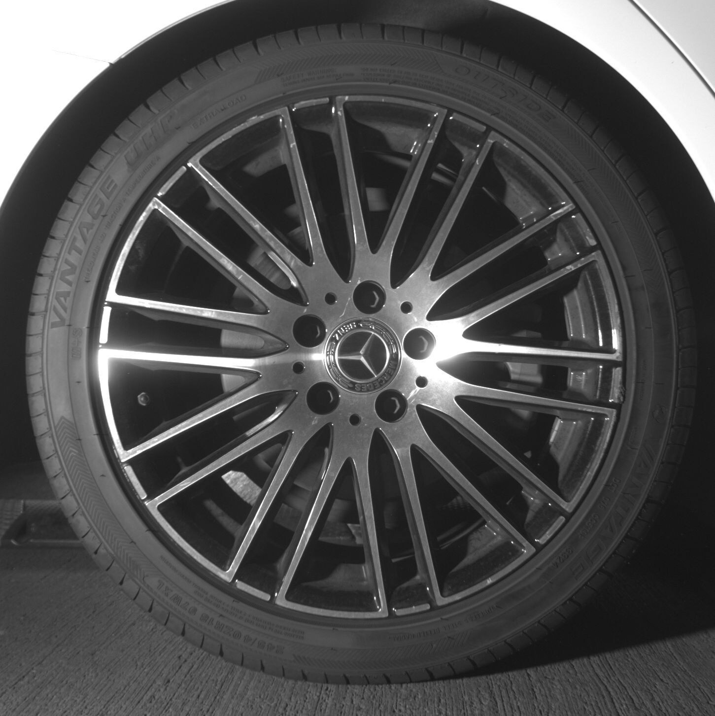 Thumbnail: 2024 Mercedes-Benz C-Class - 12