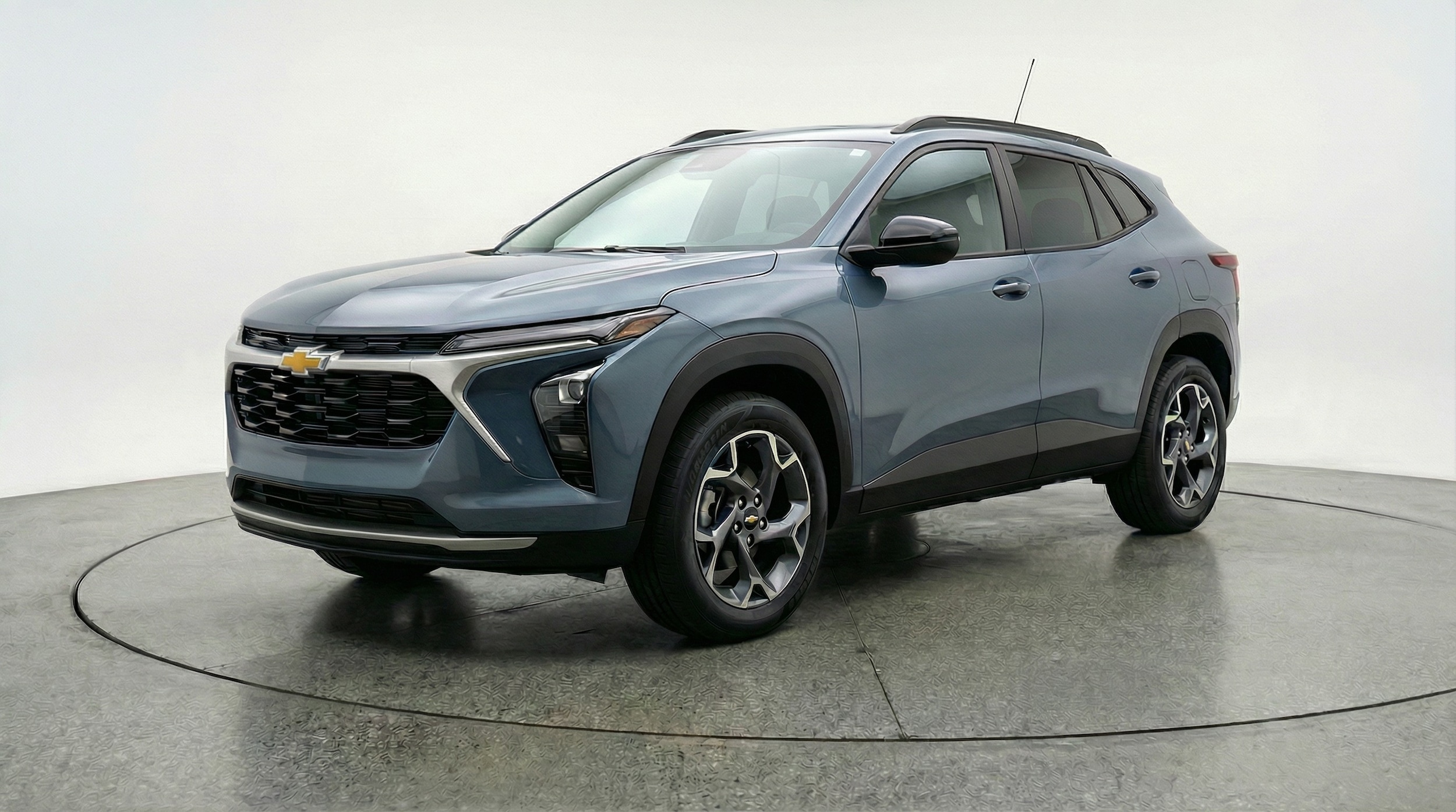 Thumbnail: 2025 Chevrolet Trax - 3