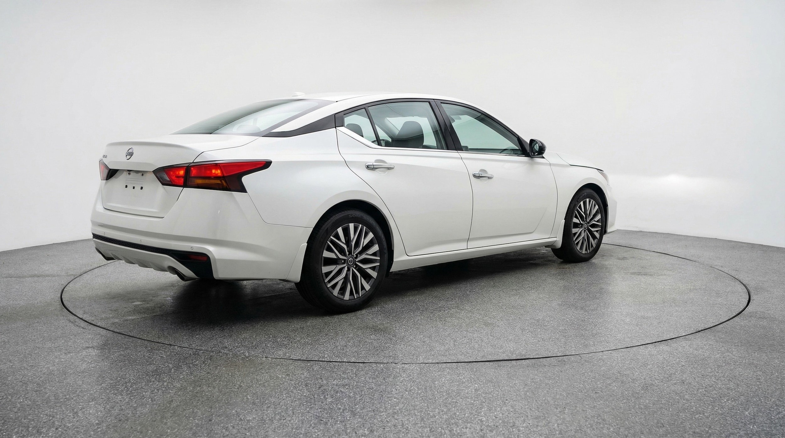 Thumbnail: 2025 Nissan Altima - 9