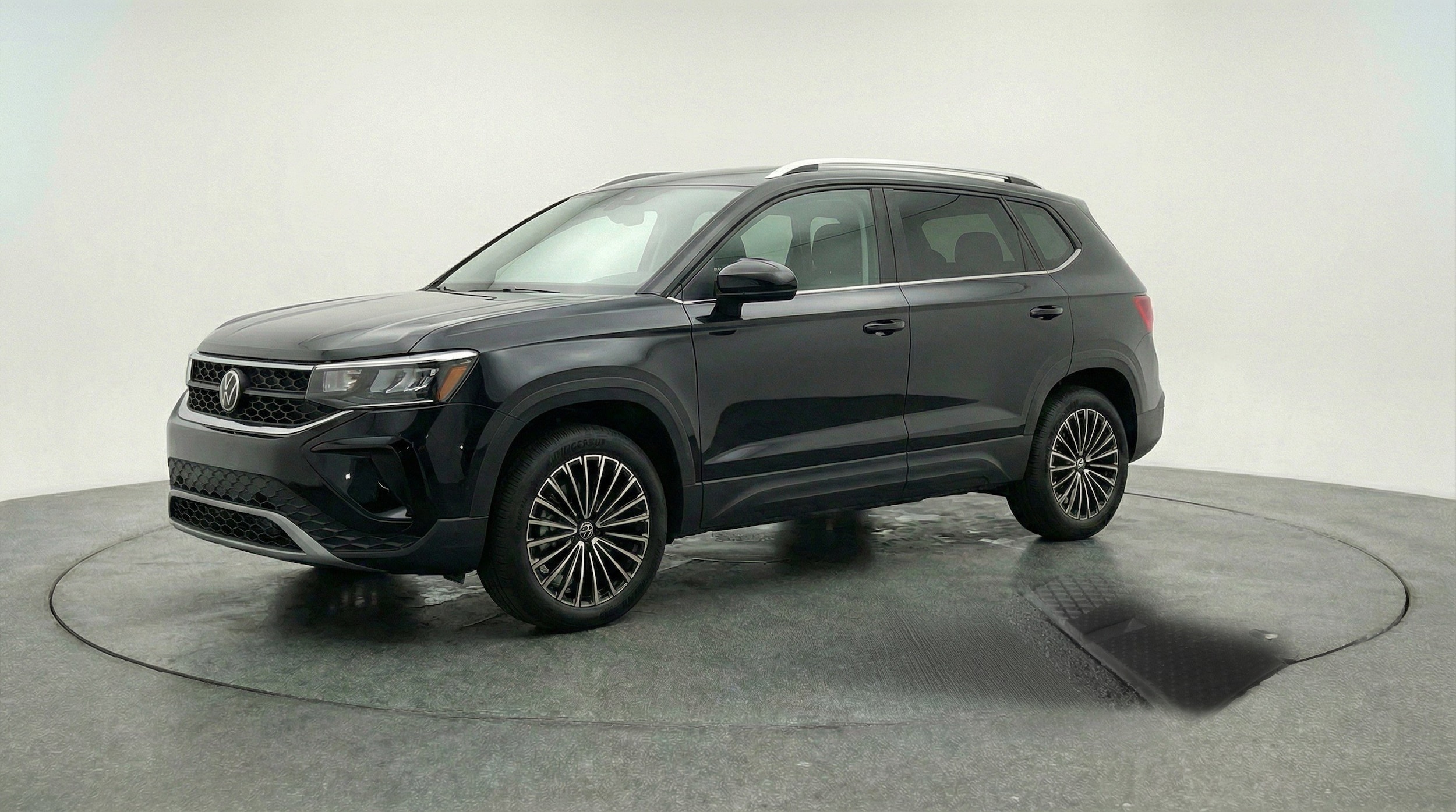 Thumbnail: 2025 Volkswagen Taos - 3