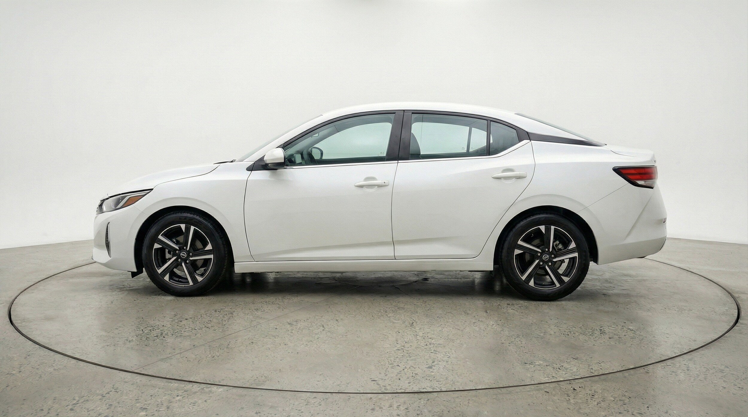 Thumbnail: 2025 Nissan Sentra - 5