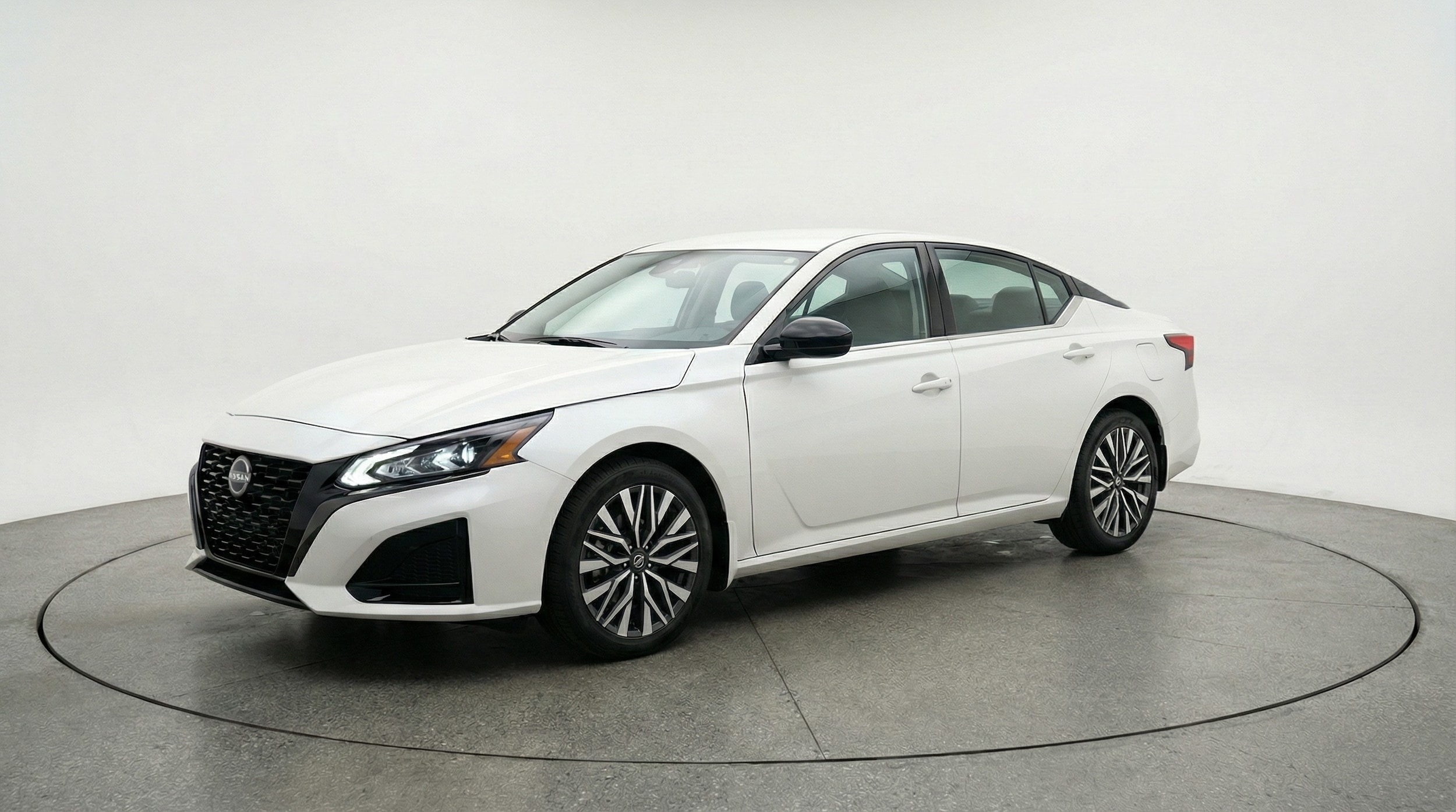 Thumbnail: 2025 Nissan Altima - 3