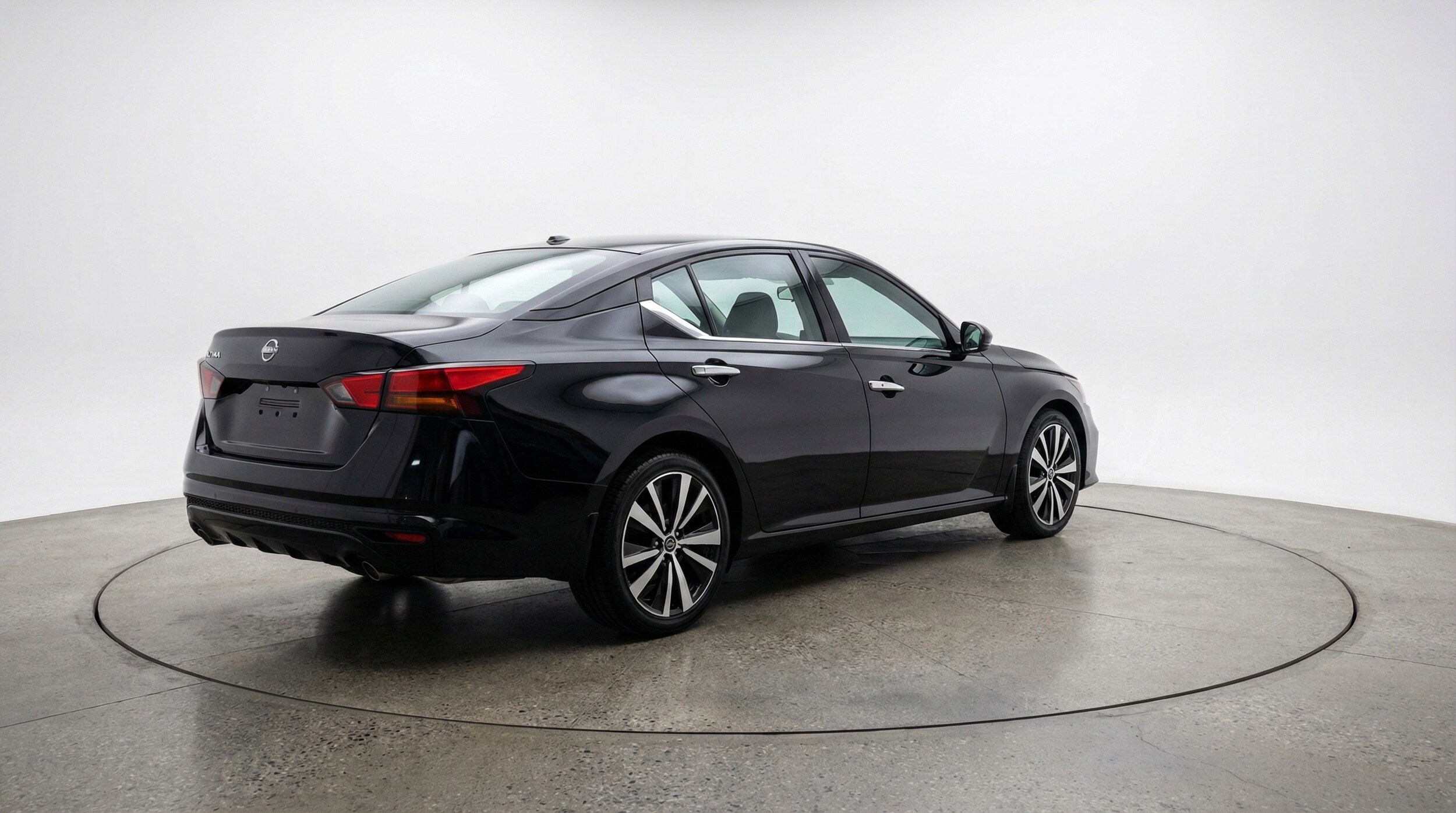 Thumbnail: 2025 Nissan Altima - 9