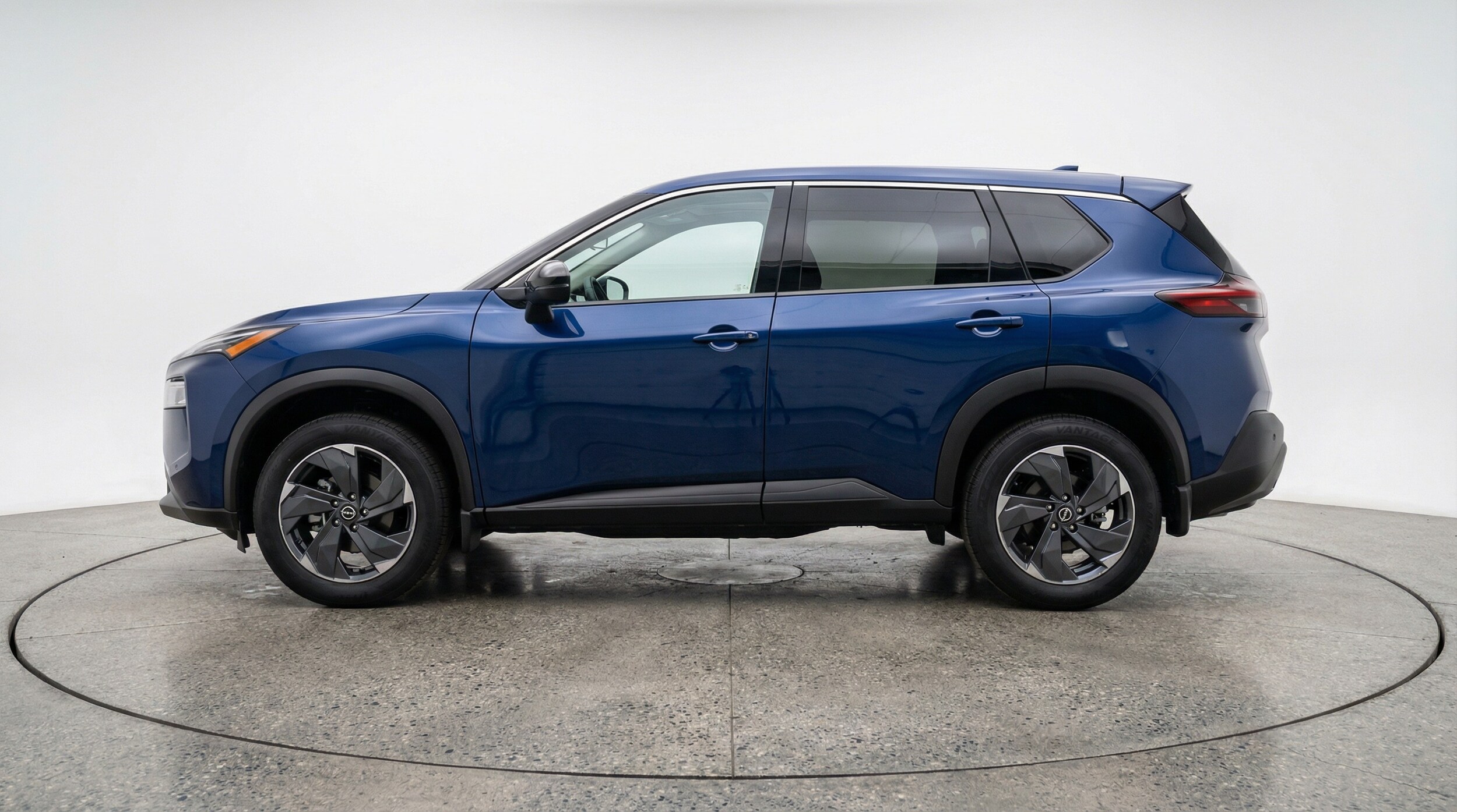 Thumbnail: 2025 Nissan Rogue - 4