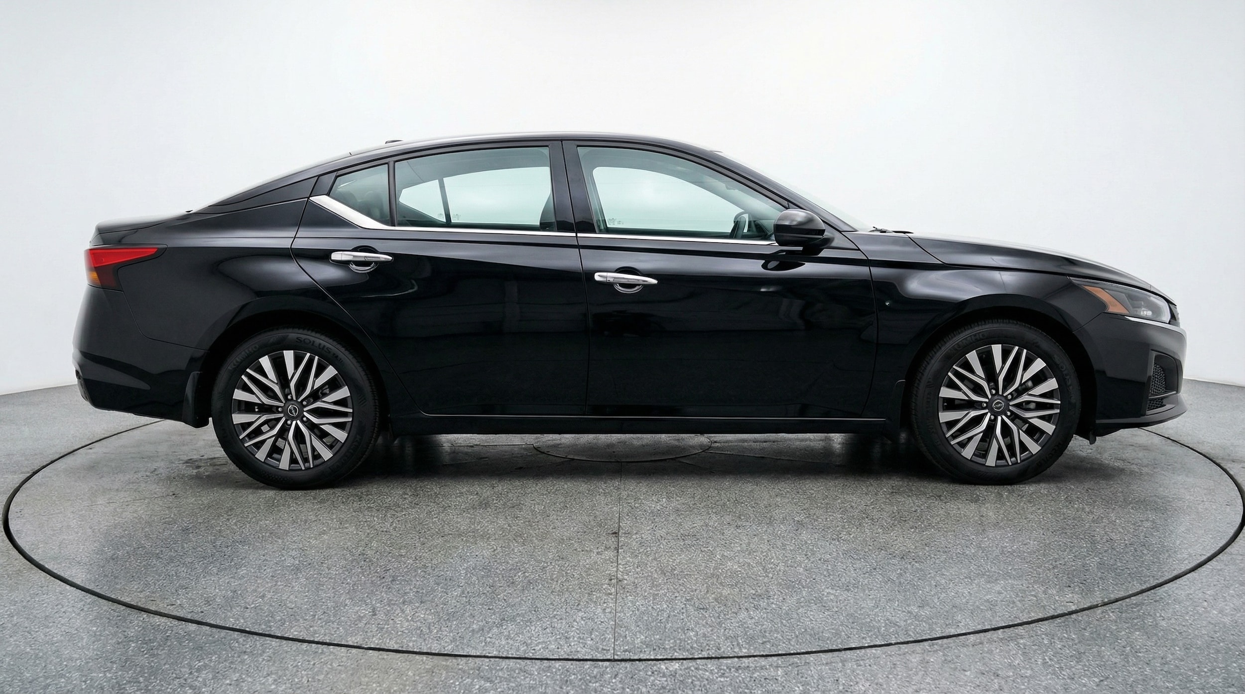 Thumbnail: 2025 Nissan Altima - 8