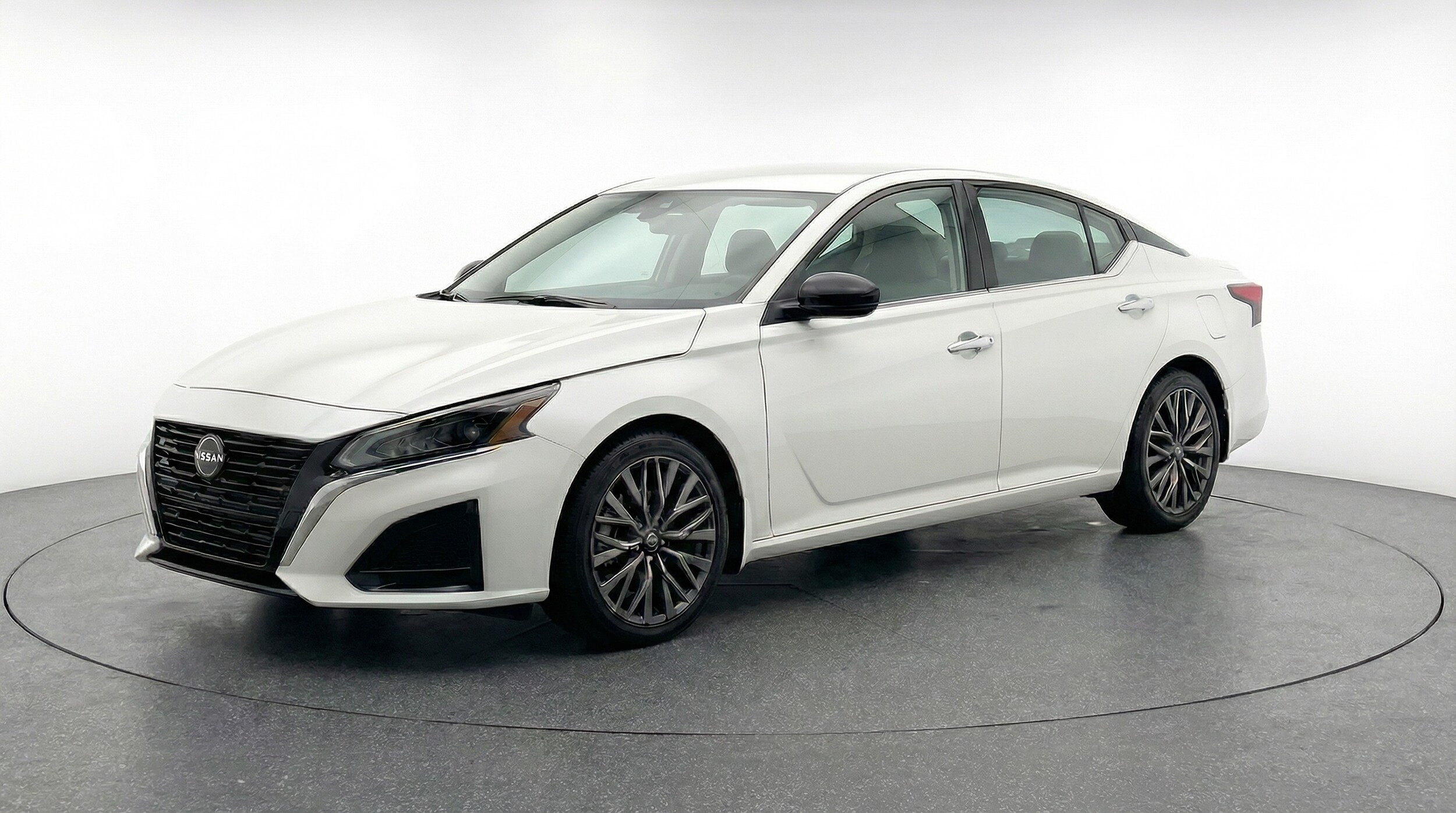 Thumbnail: 2025 Nissan Altima - 3