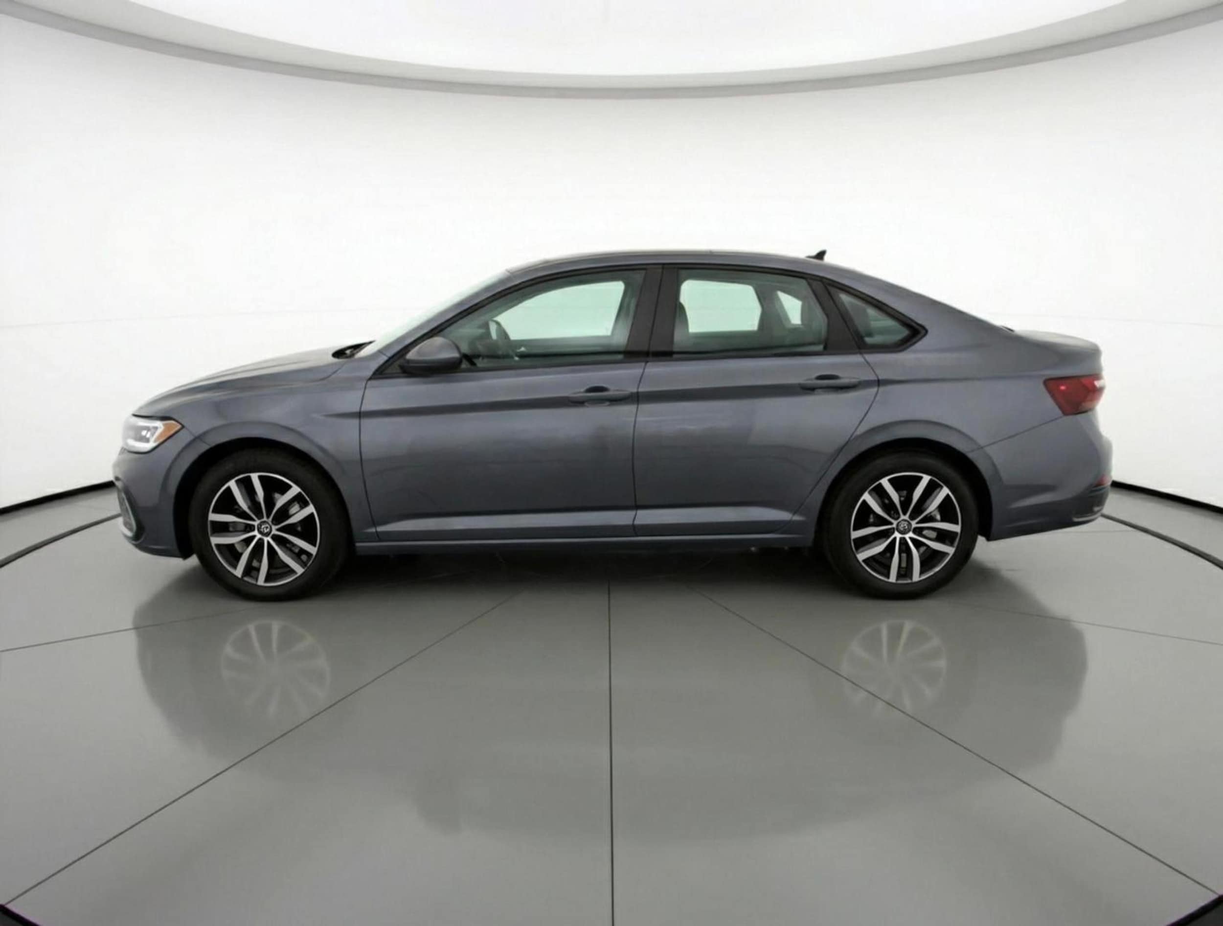 Thumbnail: 2025 Volkswagen Jetta - 4