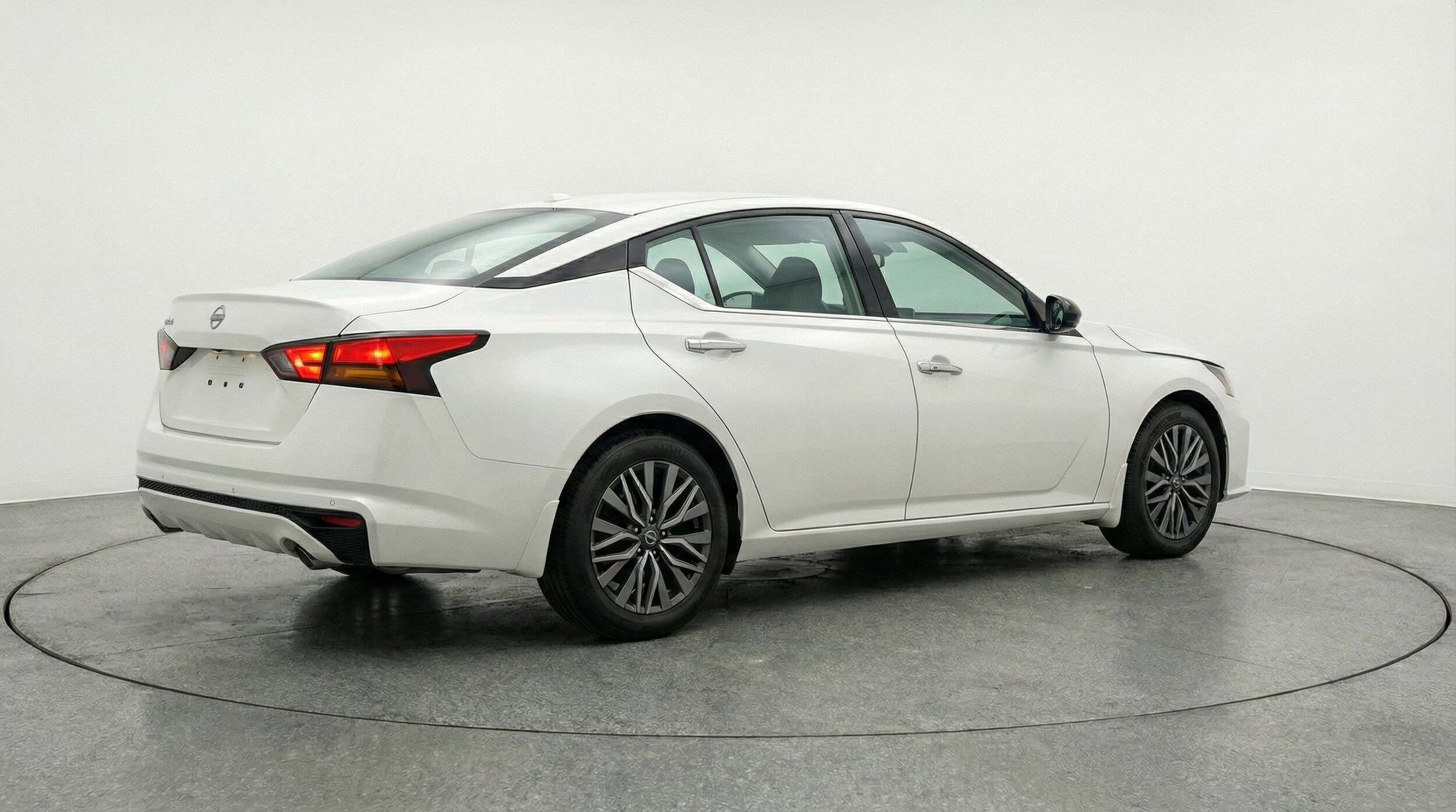 Thumbnail: 2025 Nissan Altima - 9