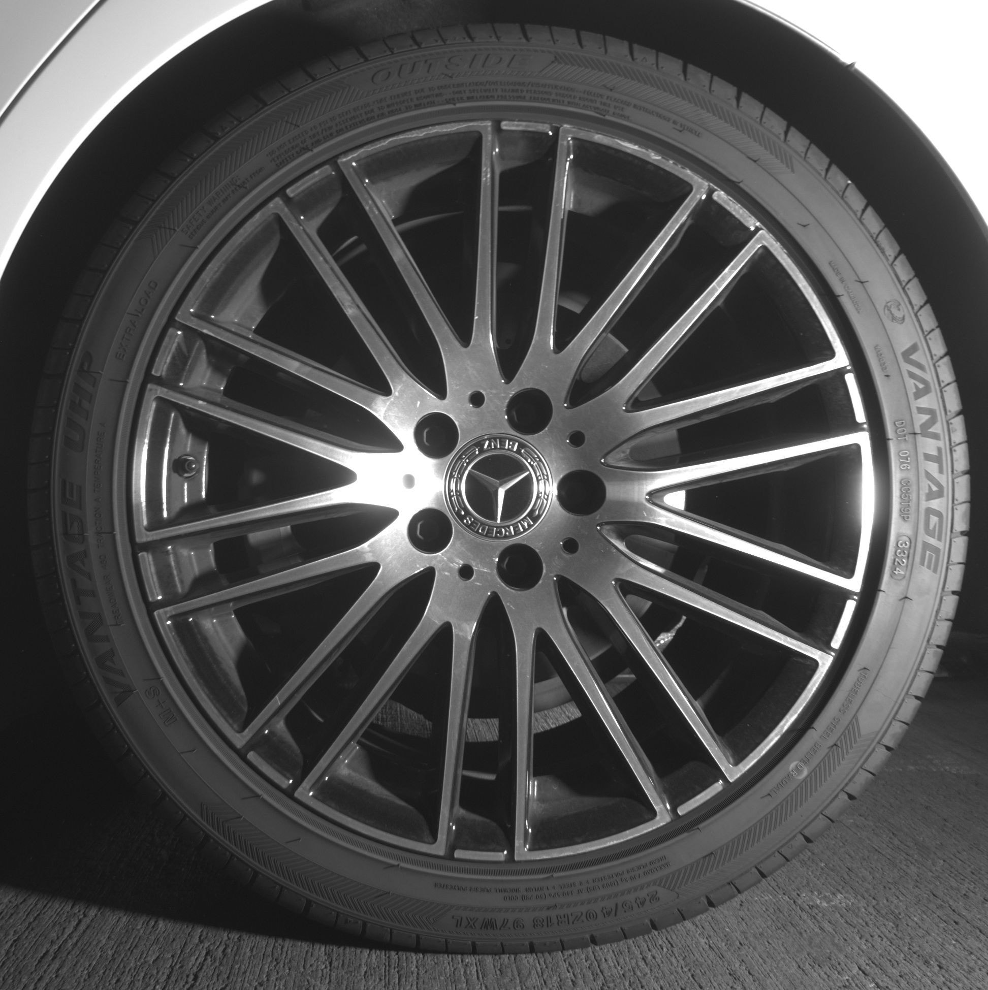 Thumbnail: 2024 Mercedes-Benz C-Class - 11