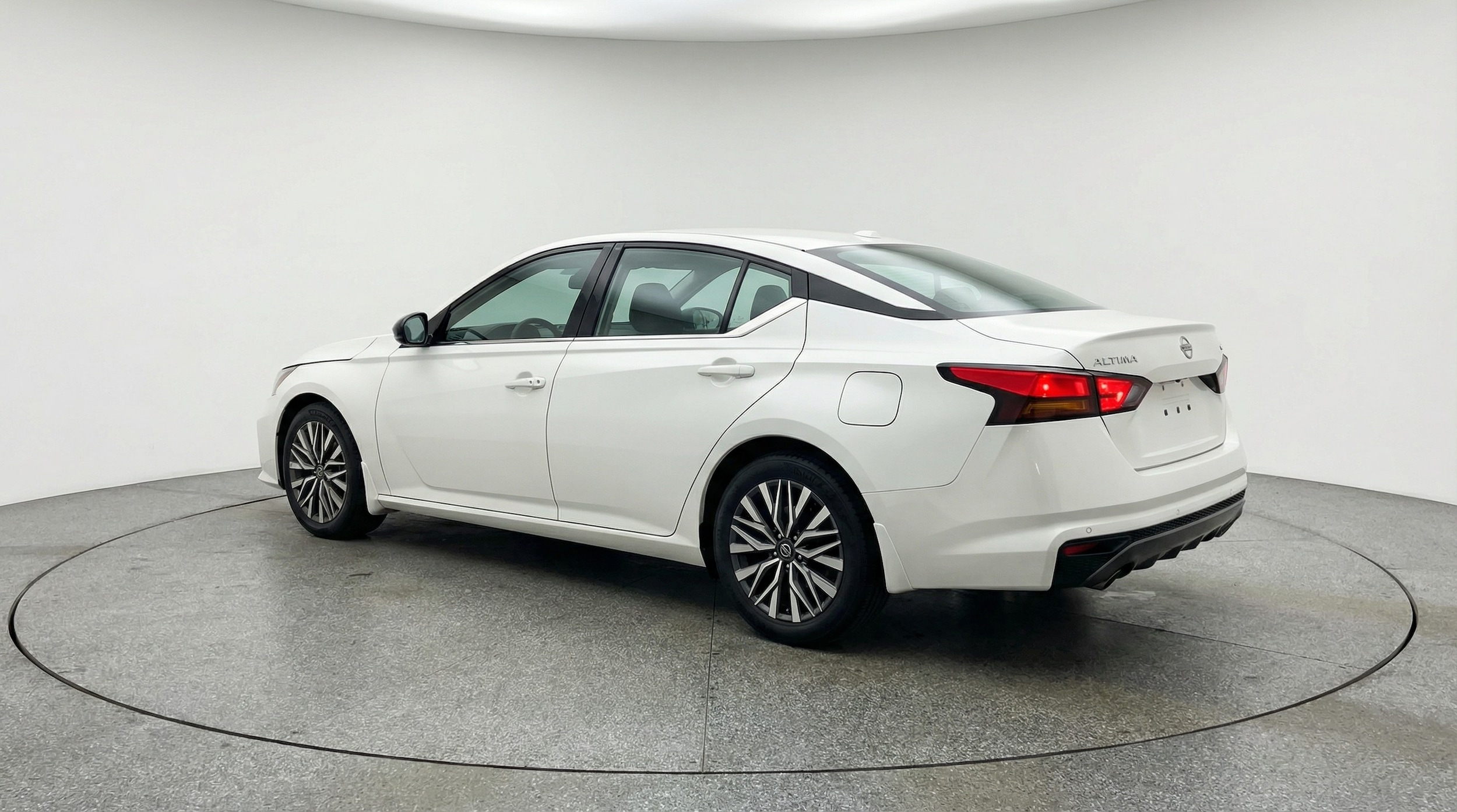 Thumbnail: 2025 Nissan Altima - 5