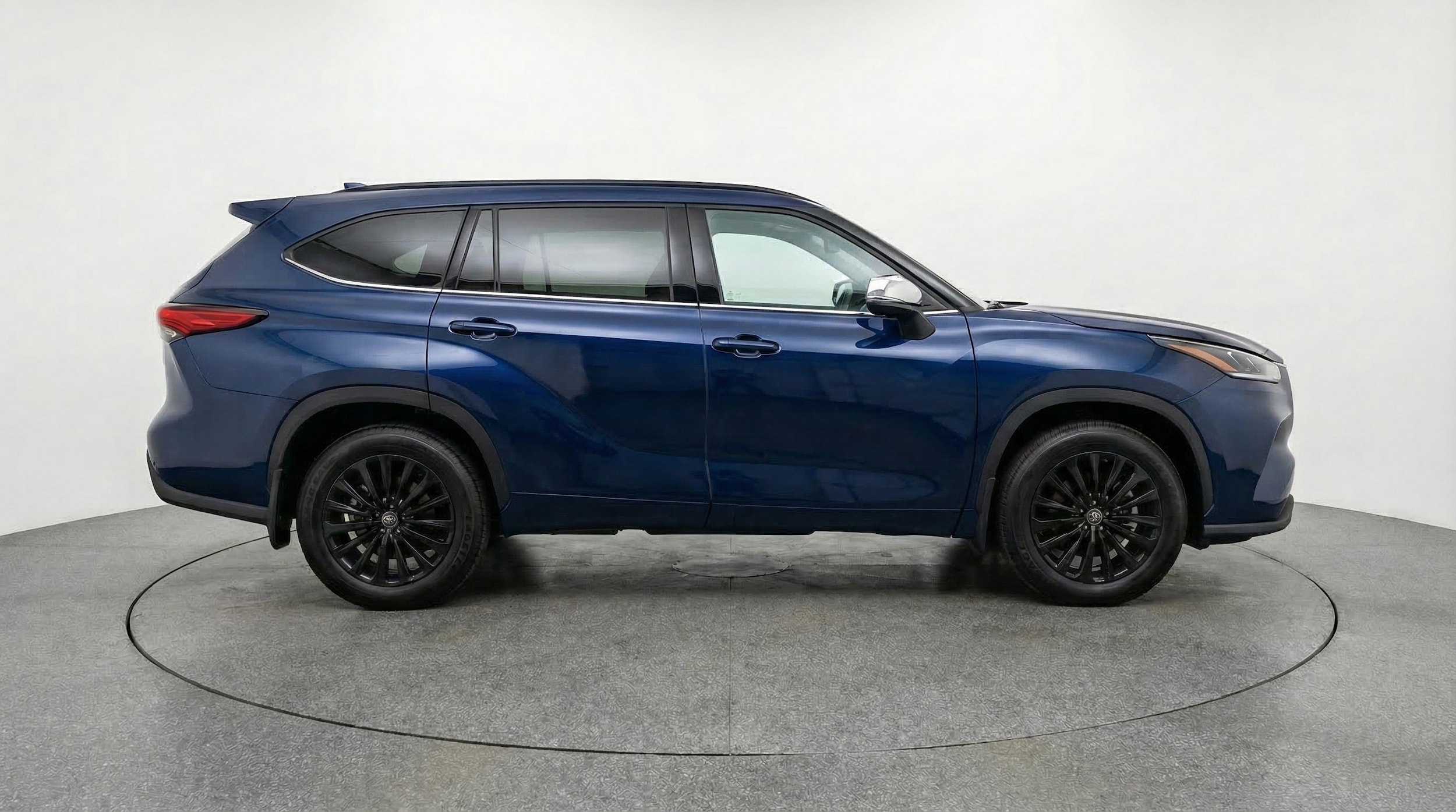 Thumbnail: 2025 Toyota Highlander - 11