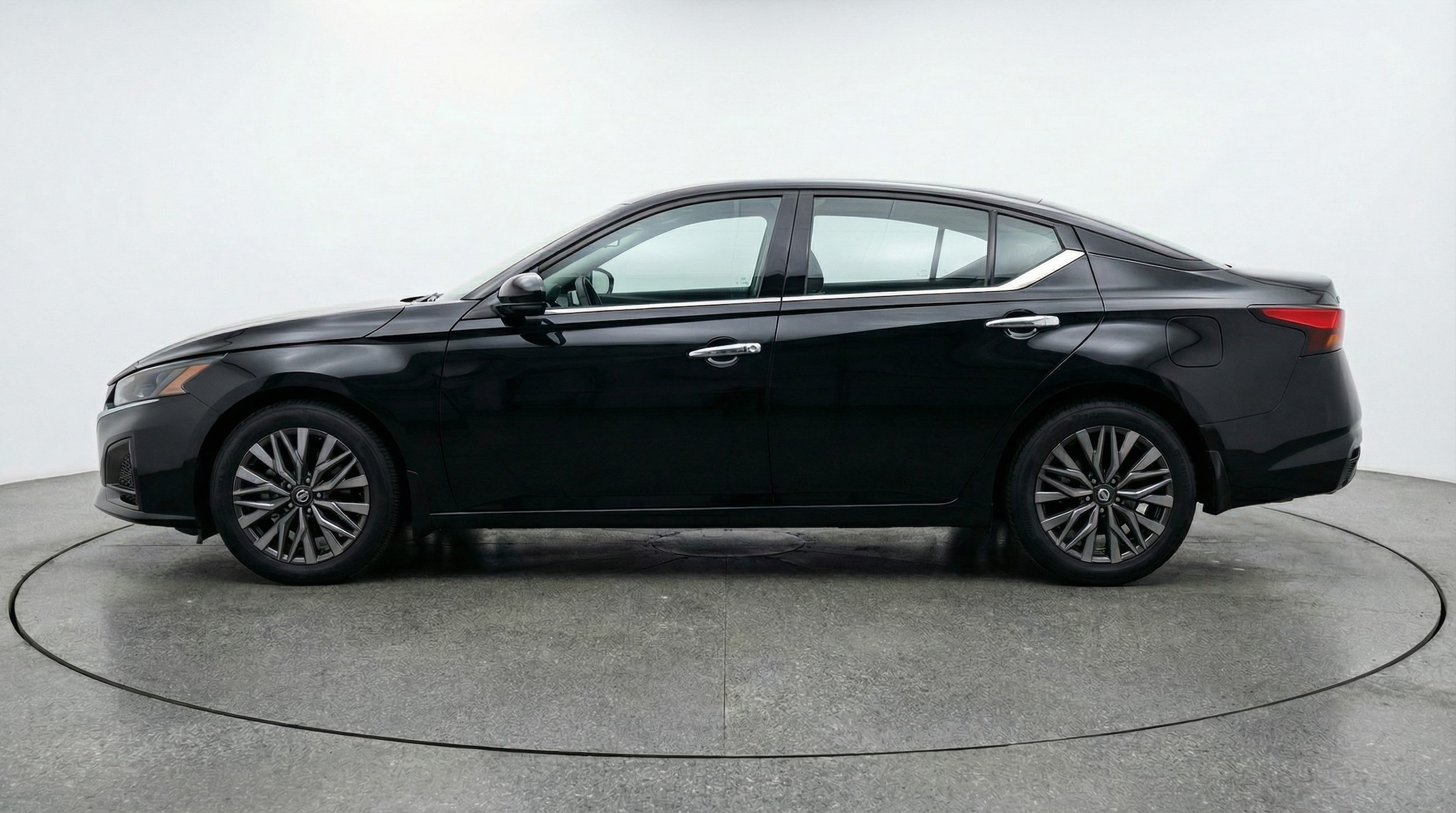 Thumbnail: 2025 Nissan Altima - 4