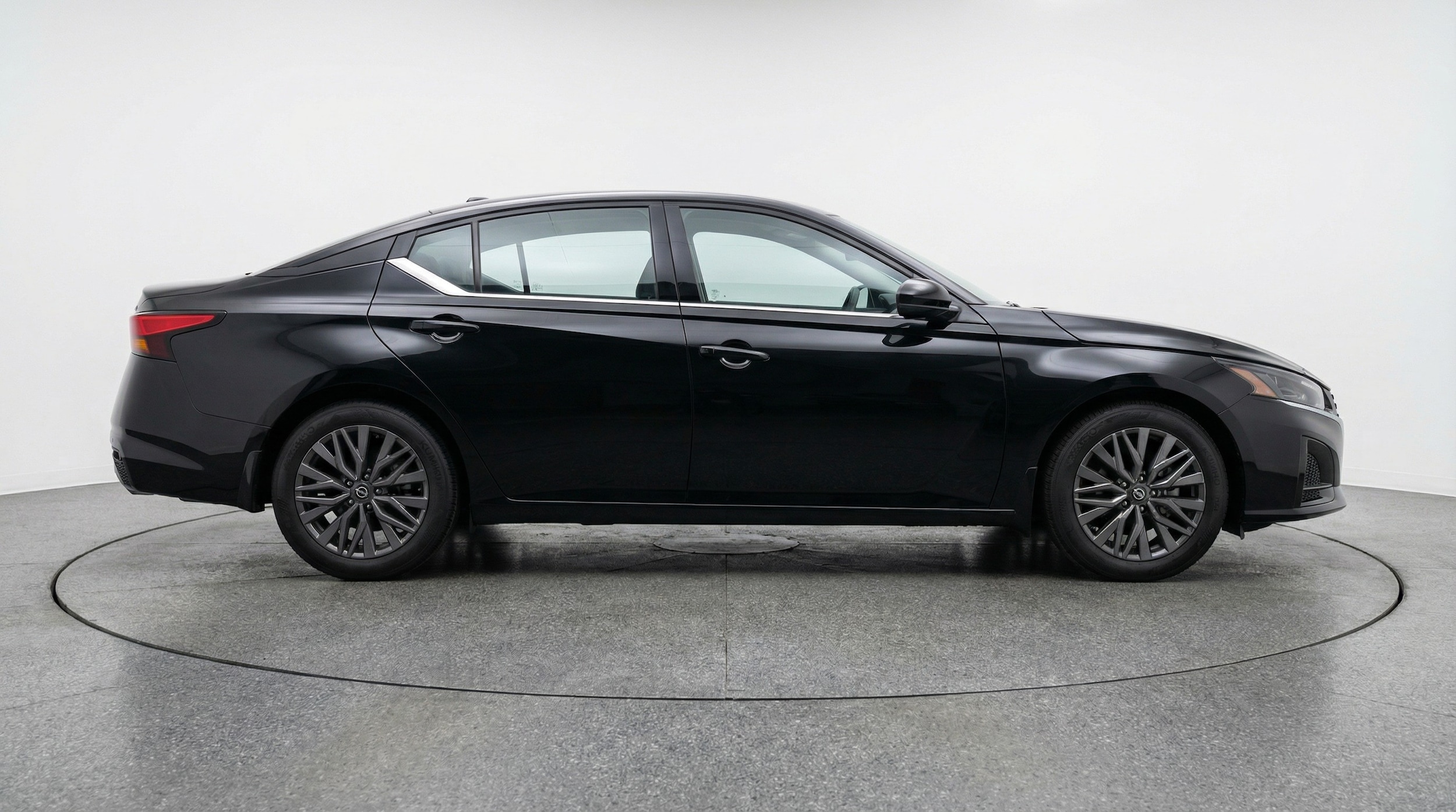 Thumbnail: 2025 Nissan Altima - 8