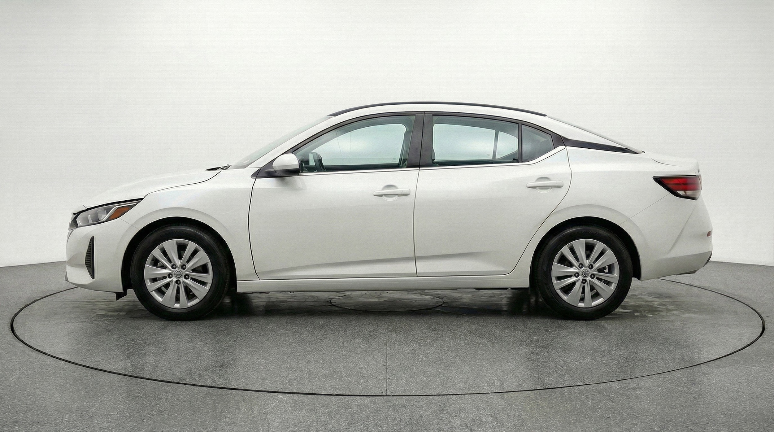 Thumbnail: 2025 Nissan Sentra - 5