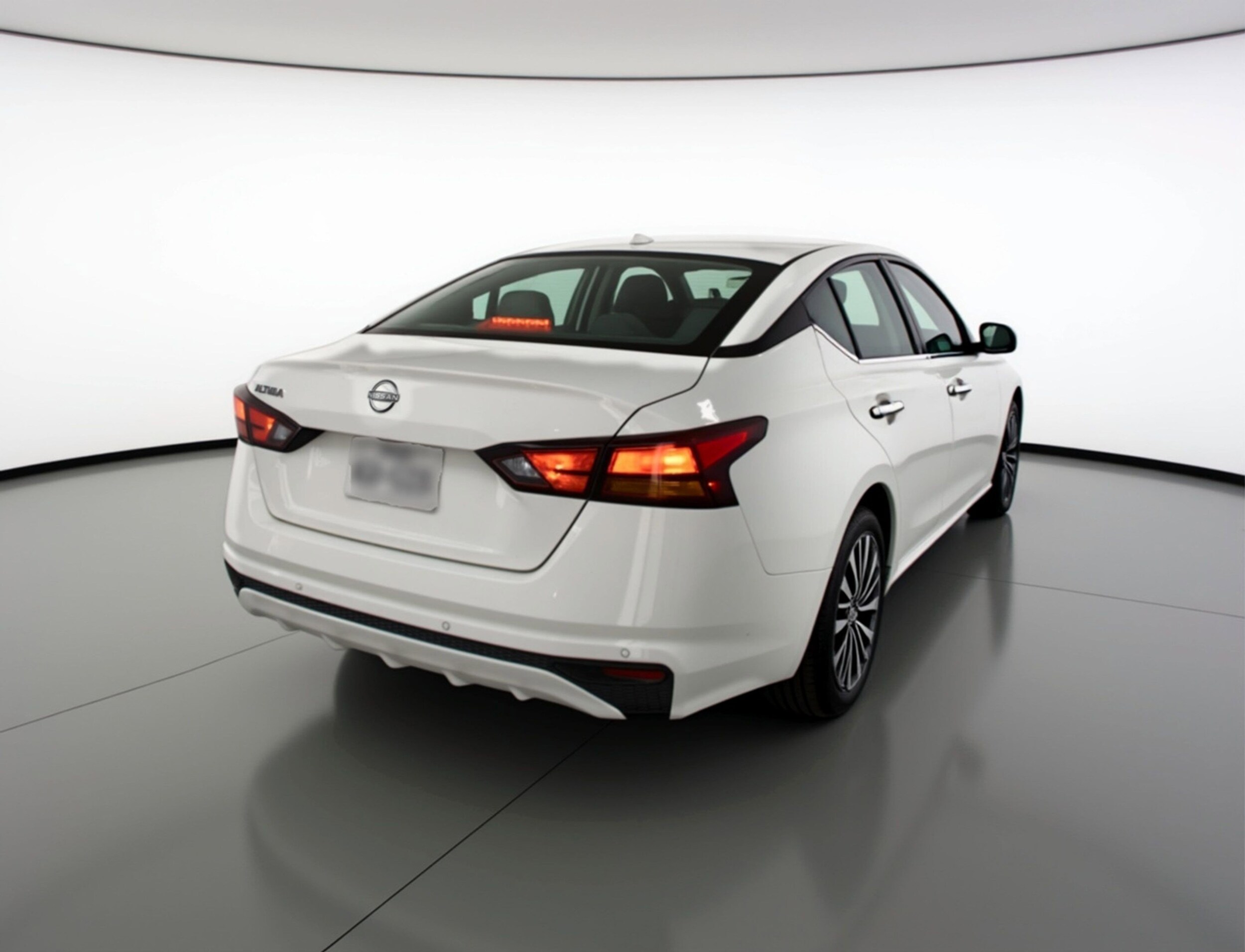 Thumbnail: 2025 Nissan Altima - 9