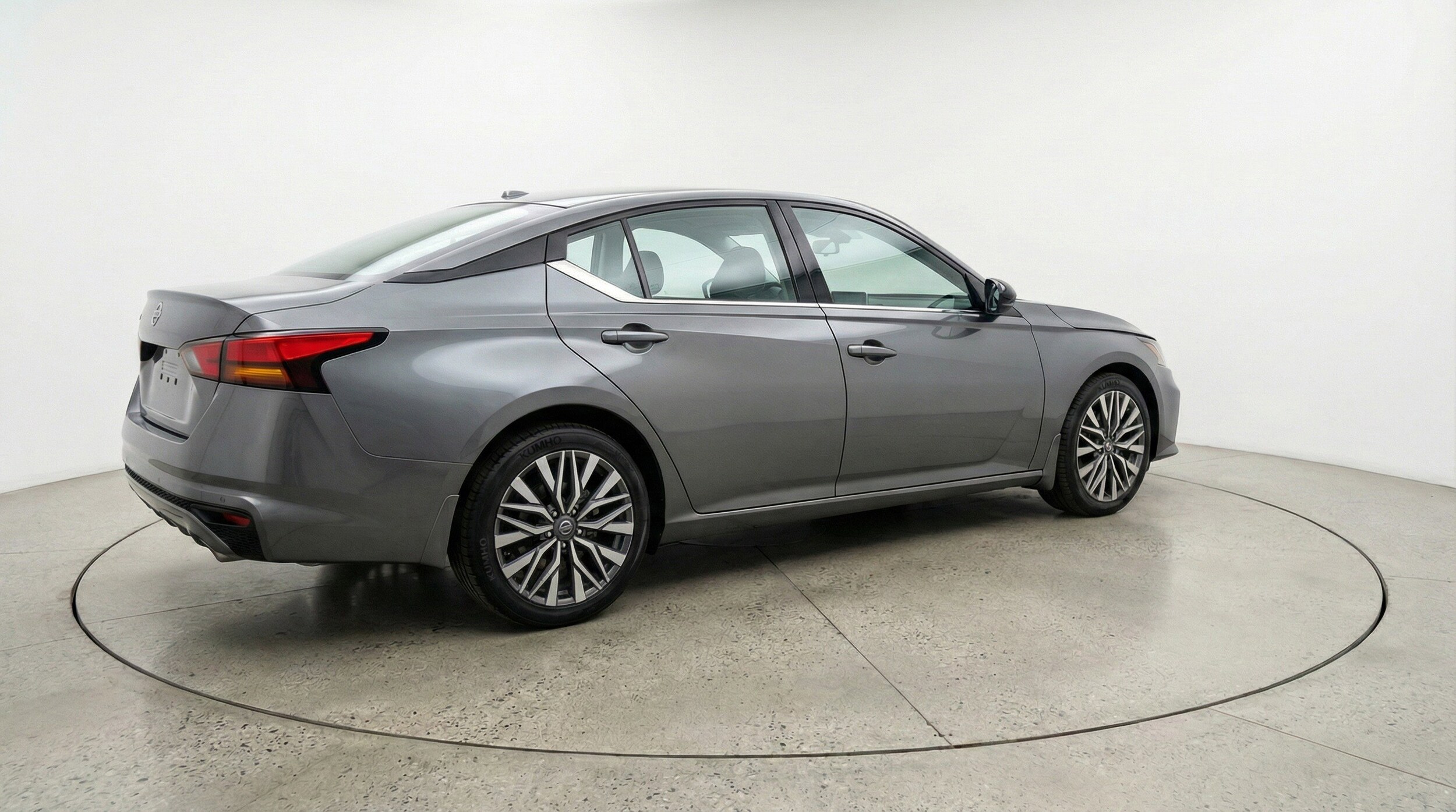 Thumbnail: 2025 Nissan Altima - 9