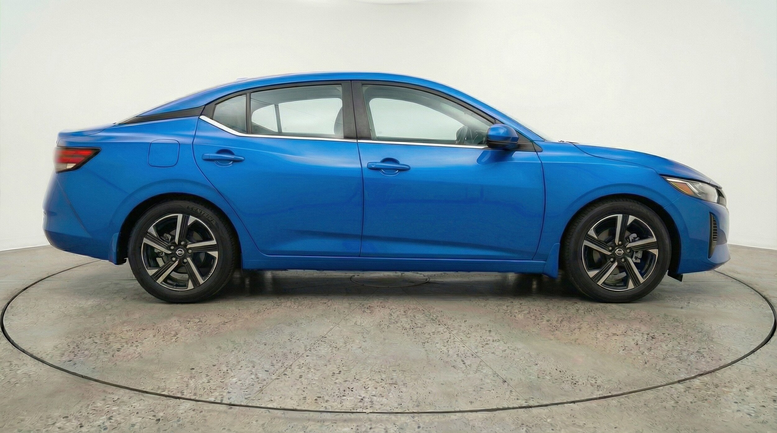 Thumbnail: 2025 Nissan Sentra - 11