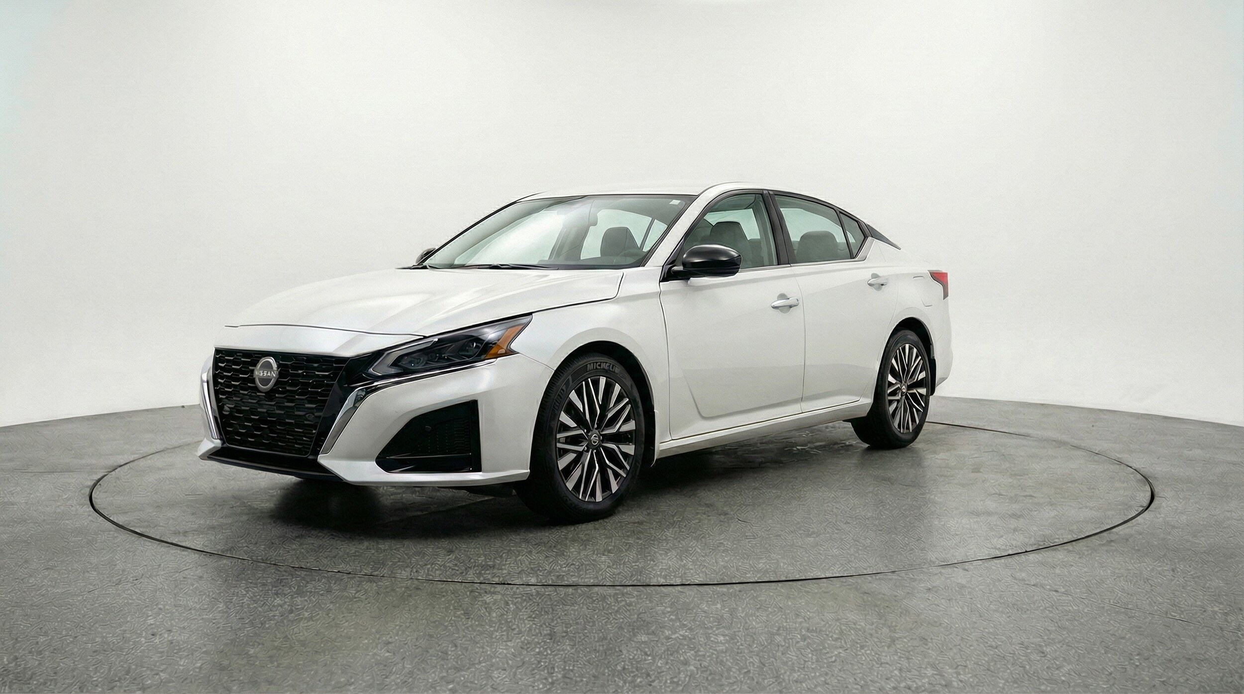 Thumbnail: 2025 Nissan Altima - 3