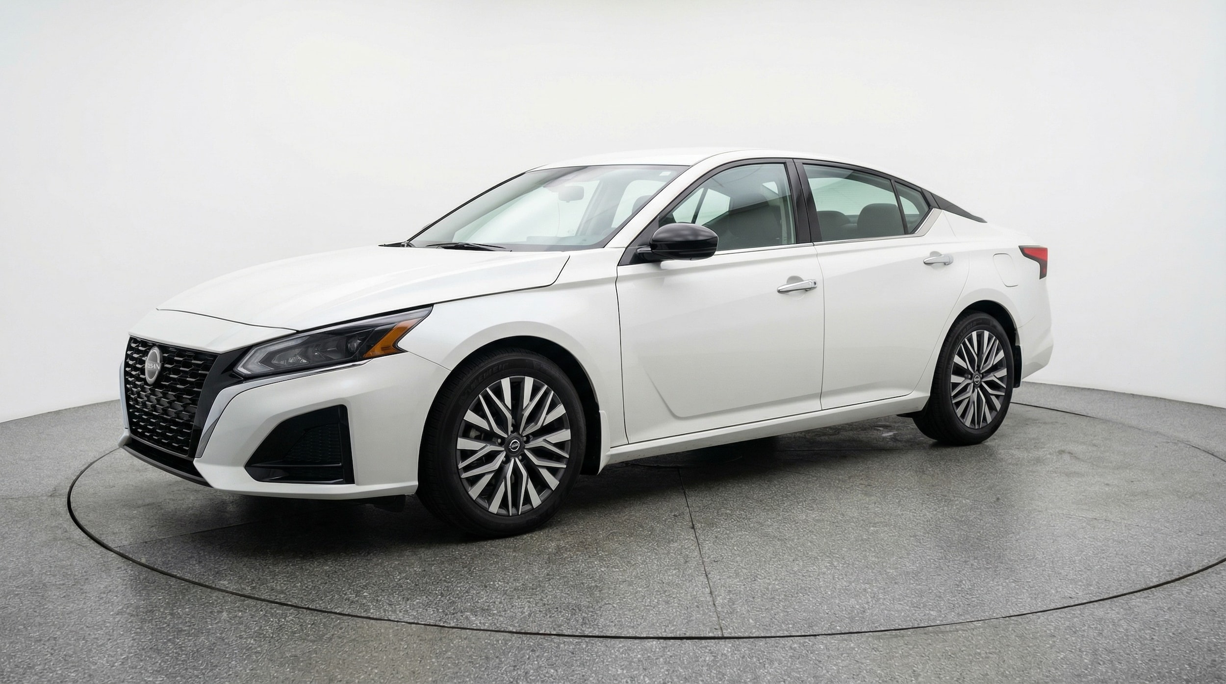 Thumbnail: 2025 Nissan Altima - 3