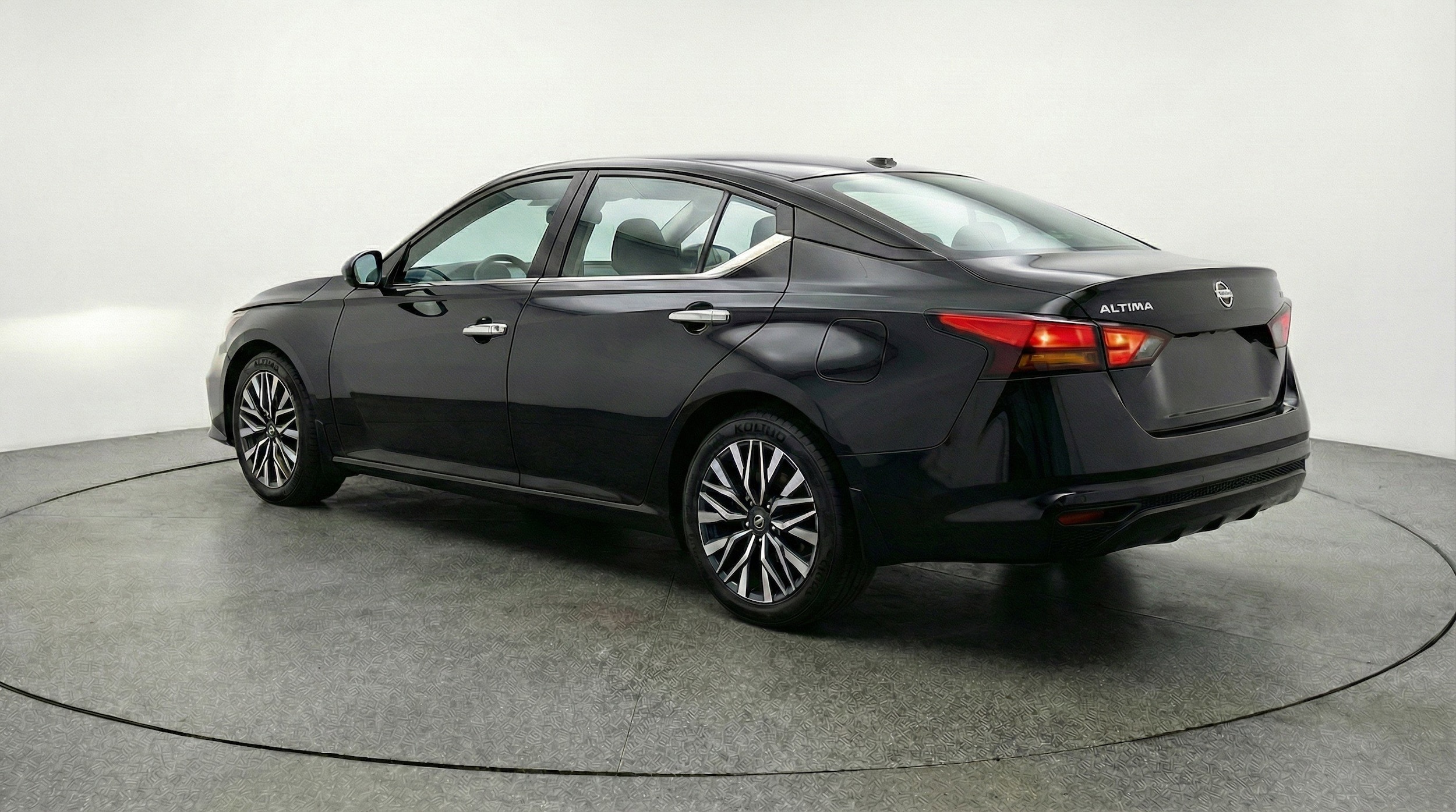 Thumbnail: 2025 Nissan Altima - 6