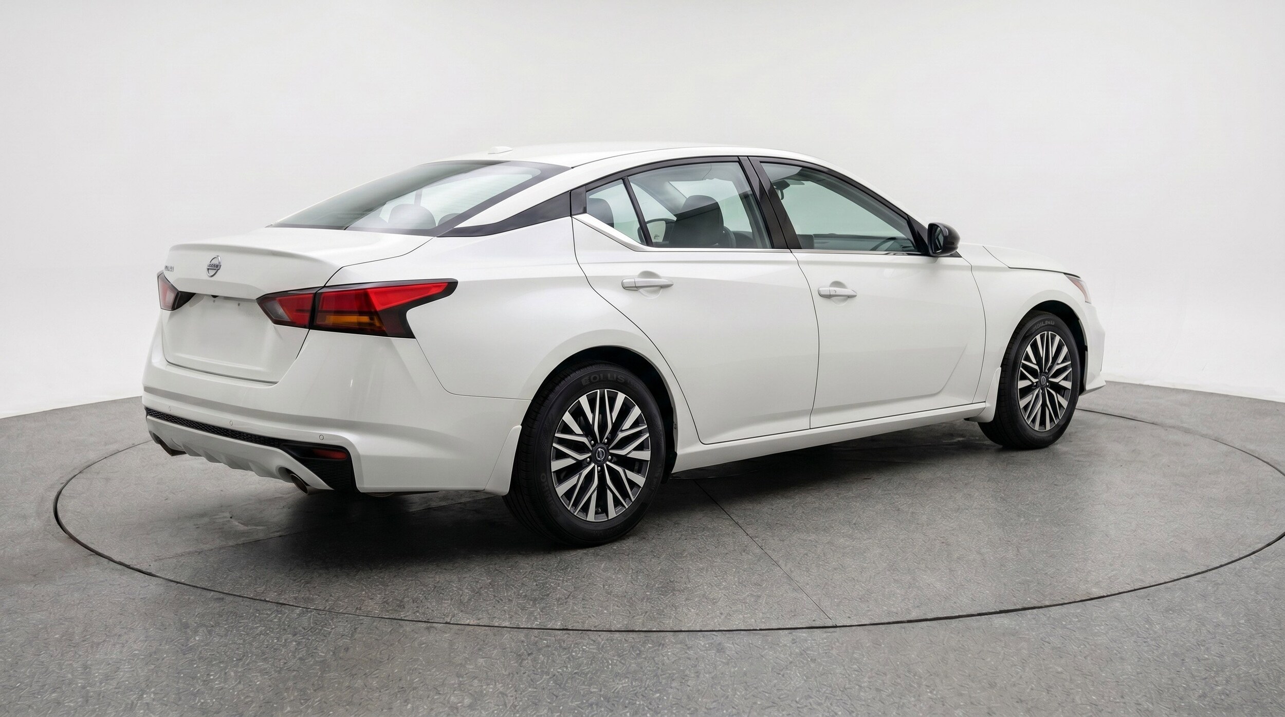 Thumbnail: 2025 Nissan Altima - 9