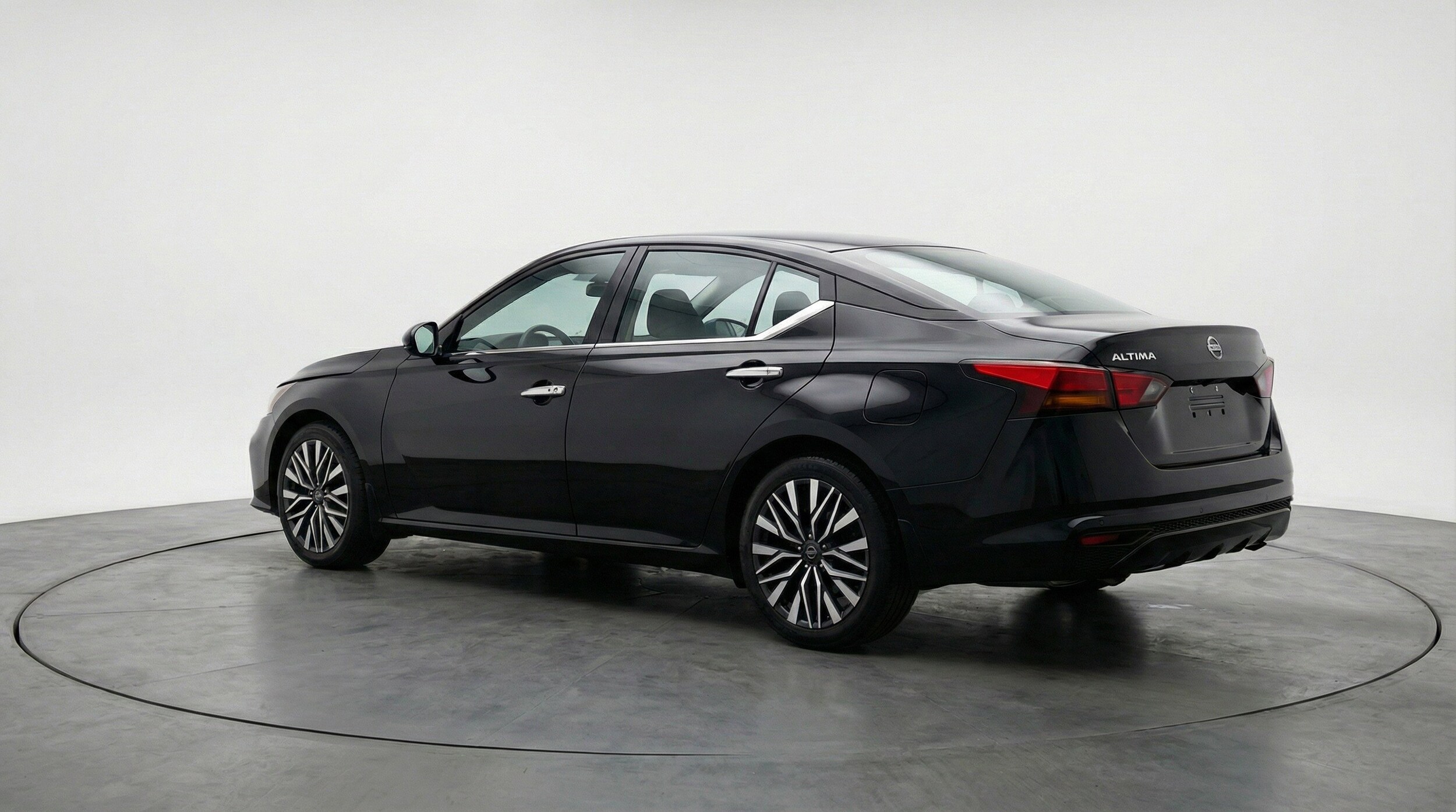 Thumbnail: 2025 Nissan Altima - 6