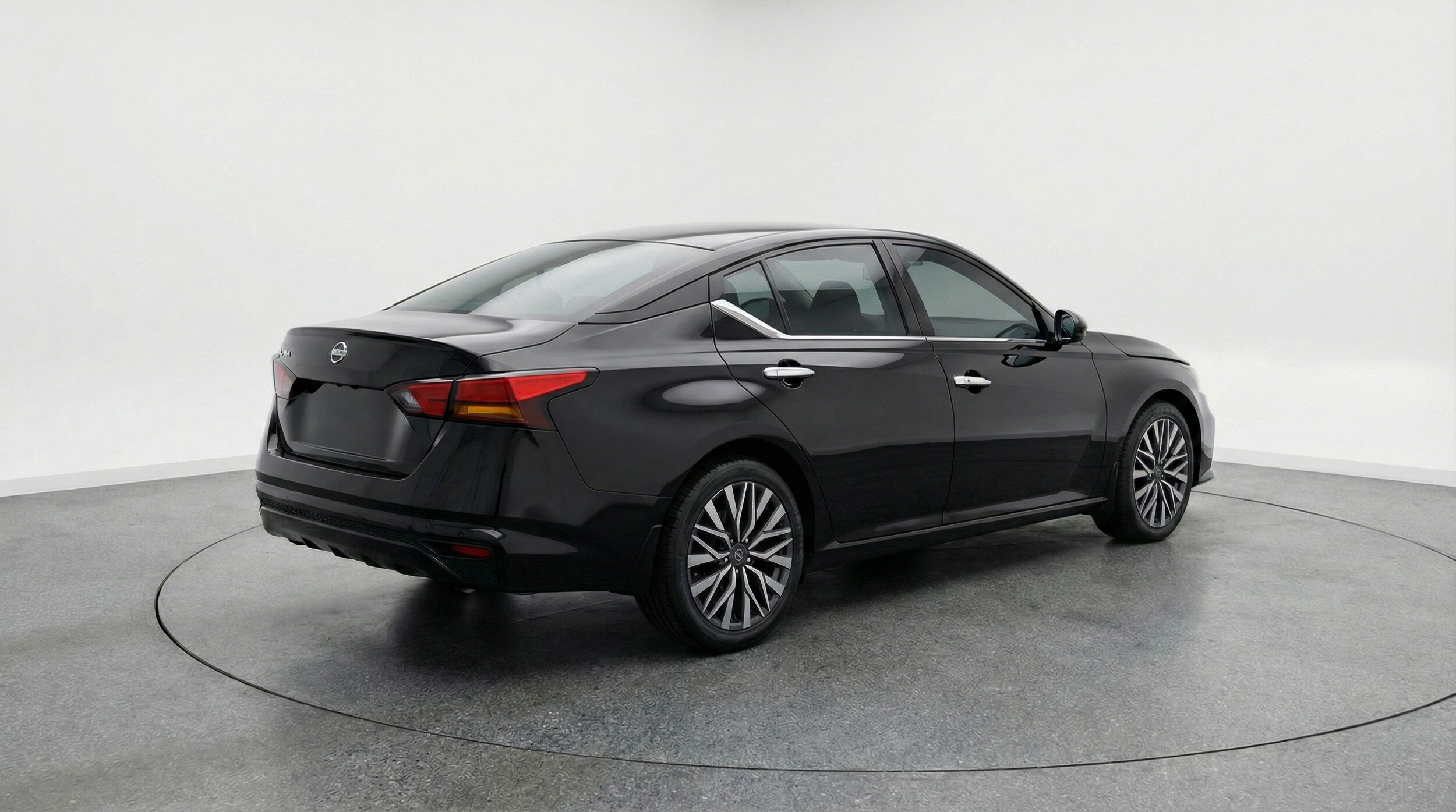 Thumbnail: 2025 Nissan Altima - 7