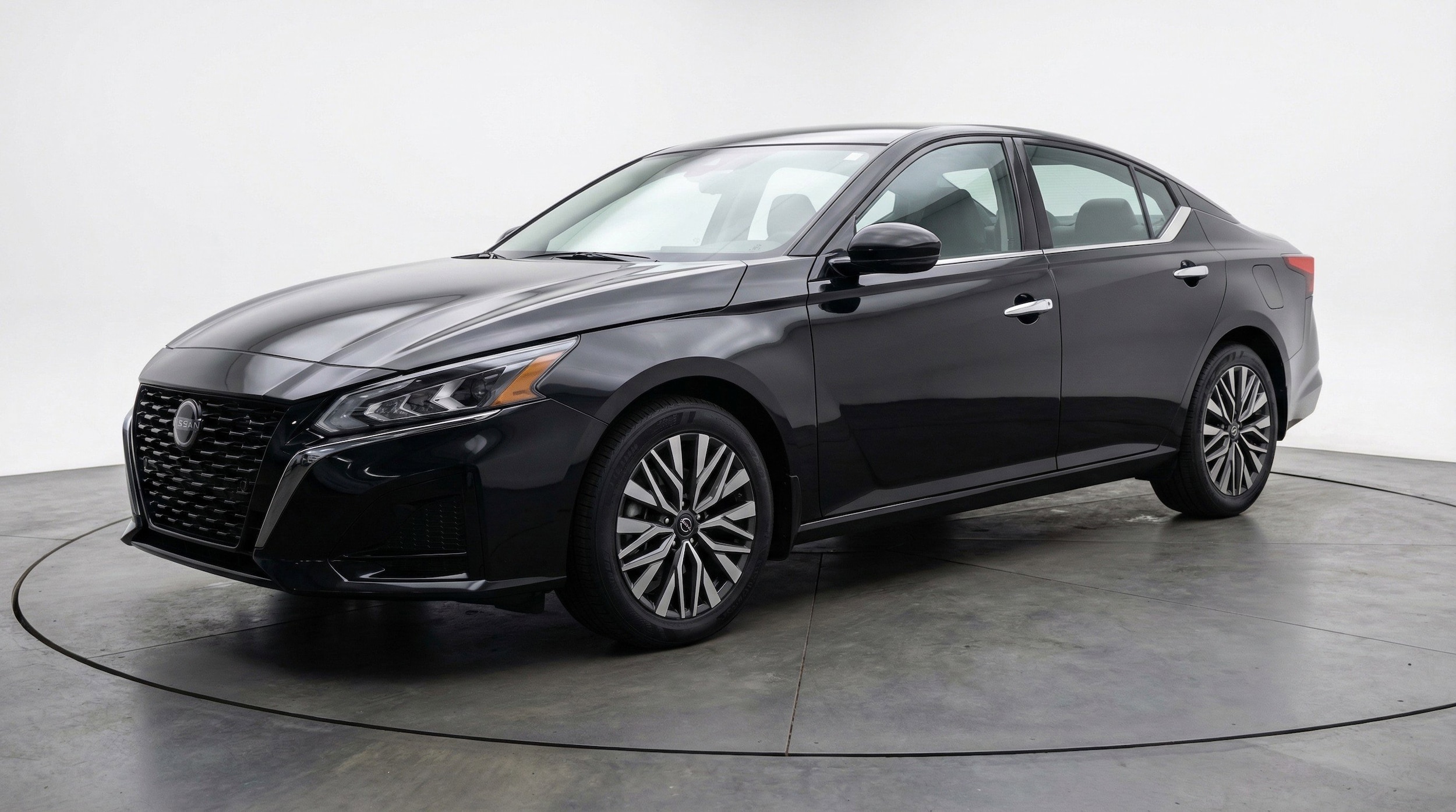 Thumbnail: 2025 Nissan Altima - 3