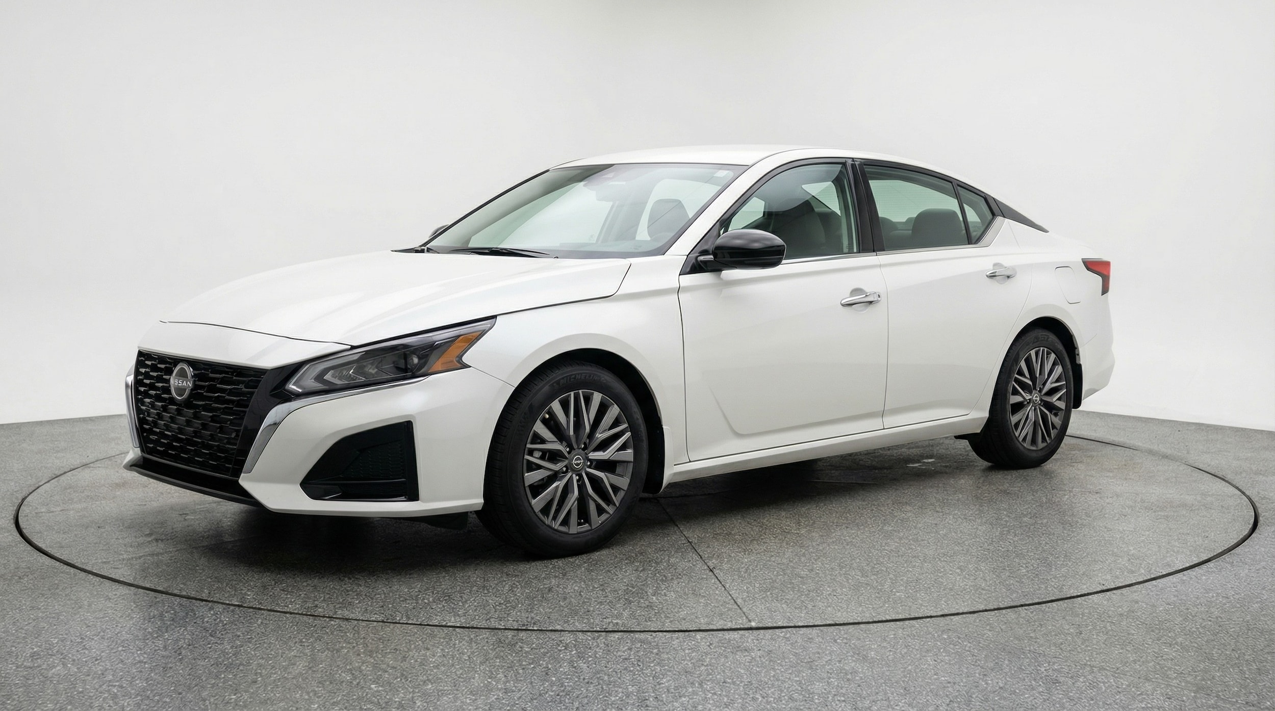 Thumbnail: 2025 Nissan Altima - 3