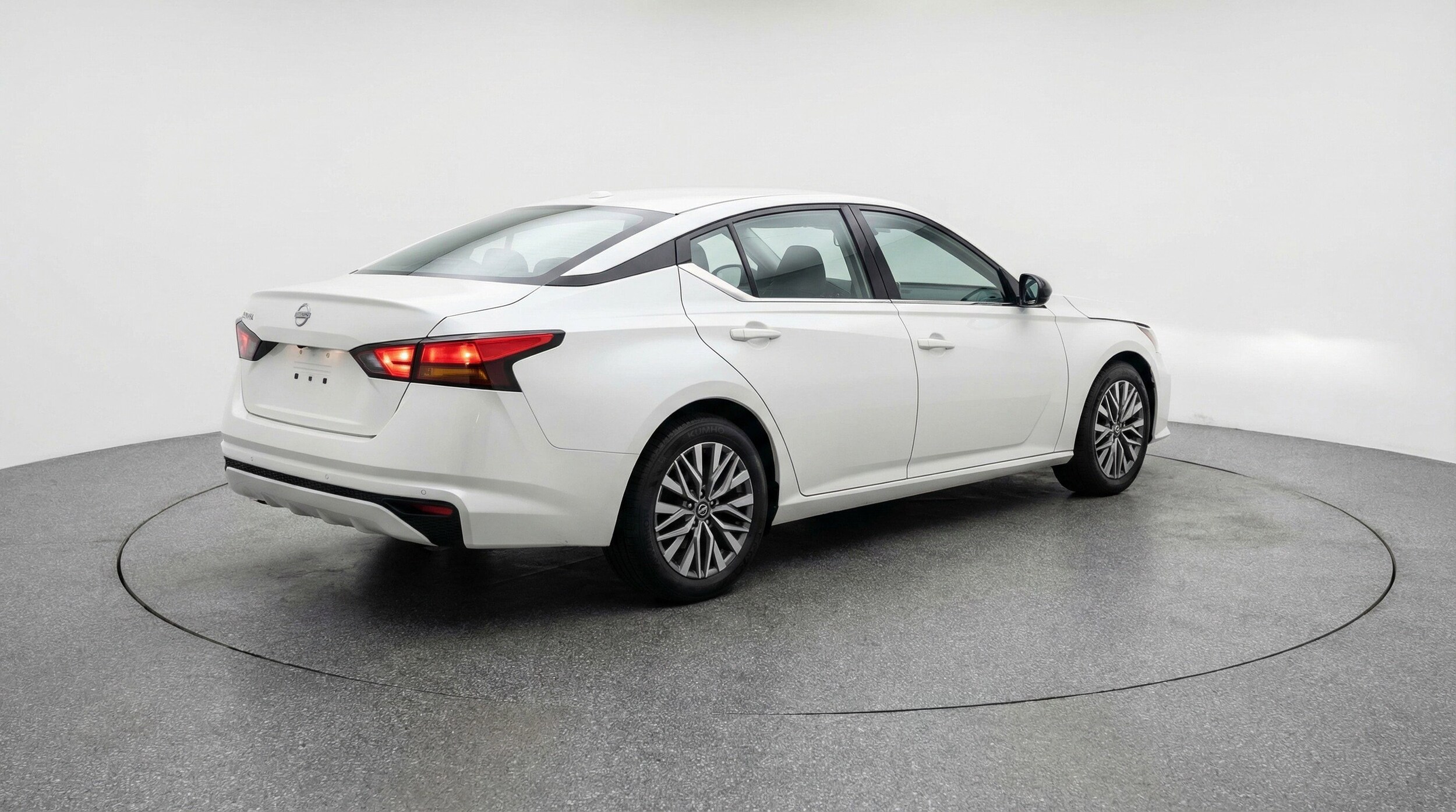 Thumbnail: 2025 Nissan Altima - 9