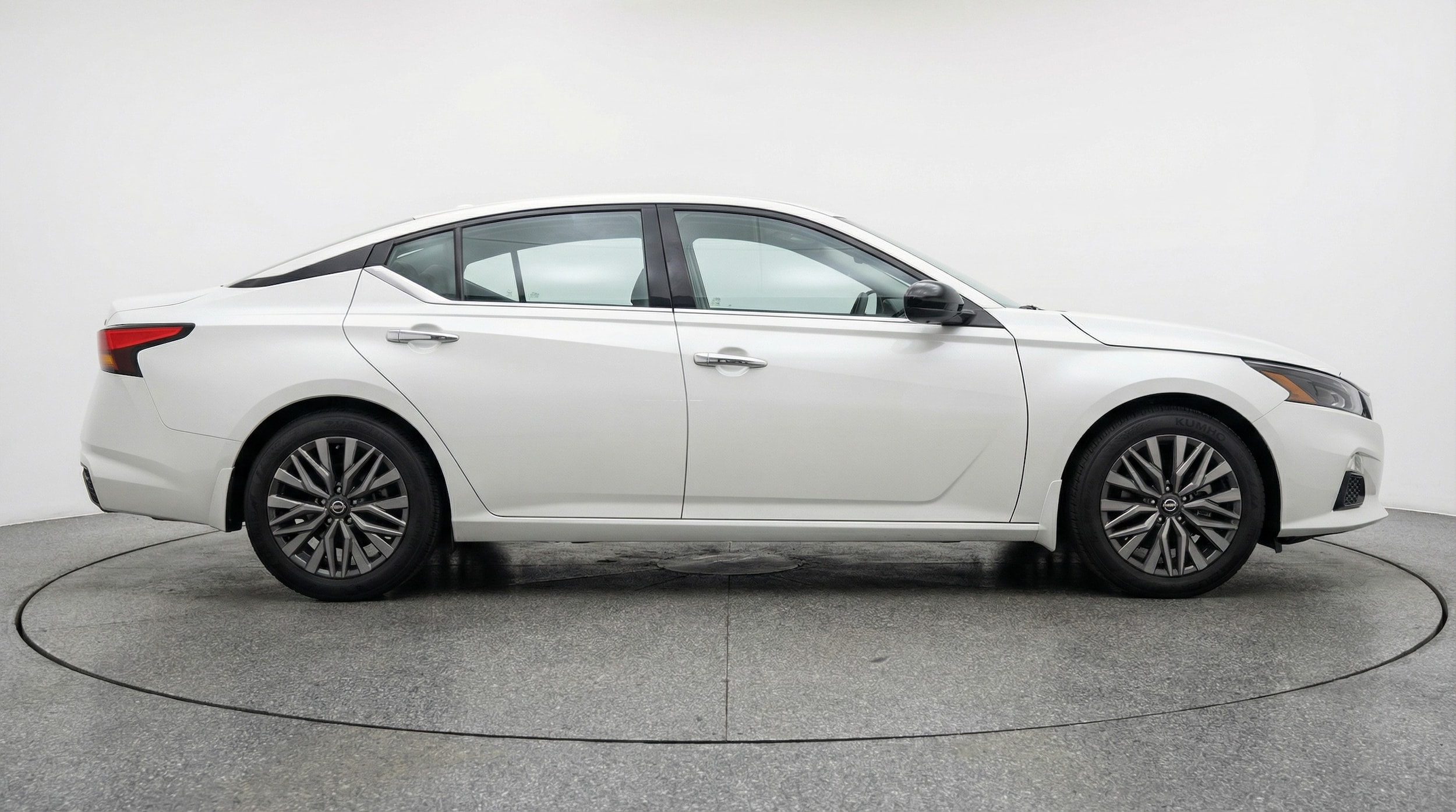 Thumbnail: 2025 Nissan Altima - 8