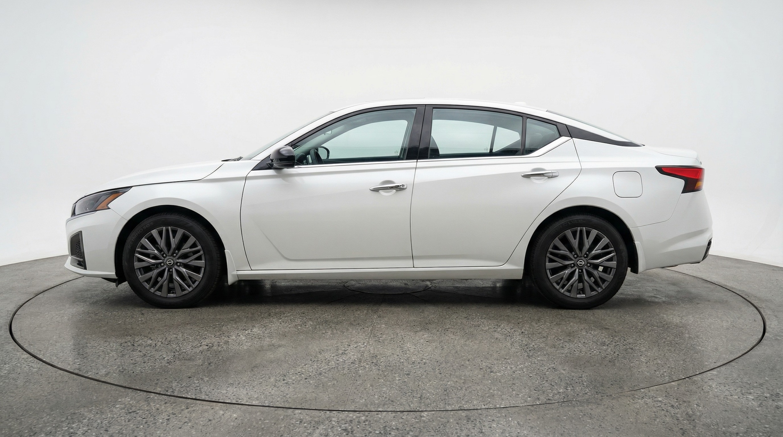 Thumbnail: 2025 Nissan Altima - 4