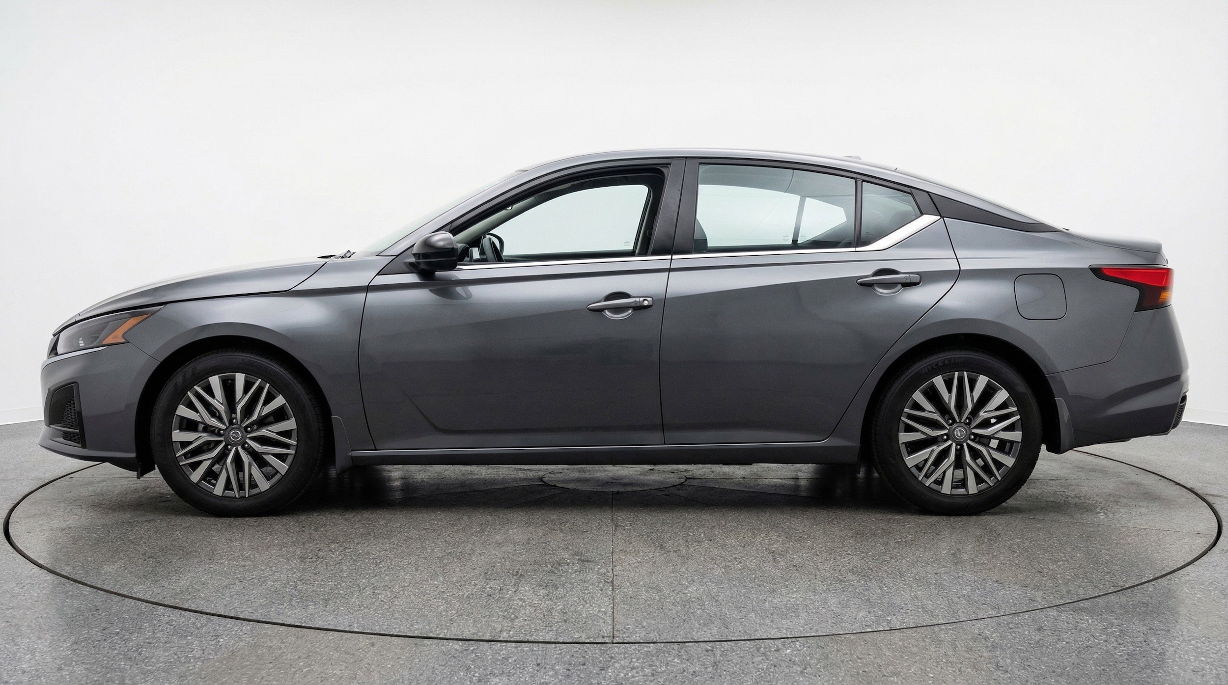 Thumbnail: 2025 Nissan Altima - 5