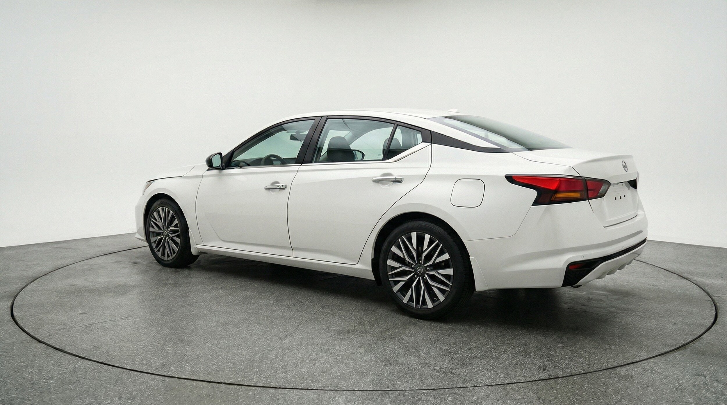 Thumbnail: 2025 Nissan Altima - 6