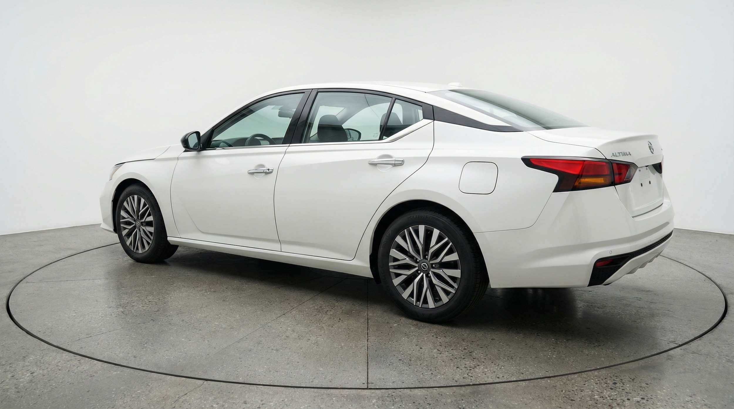 Thumbnail: 2025 Nissan Altima - 5