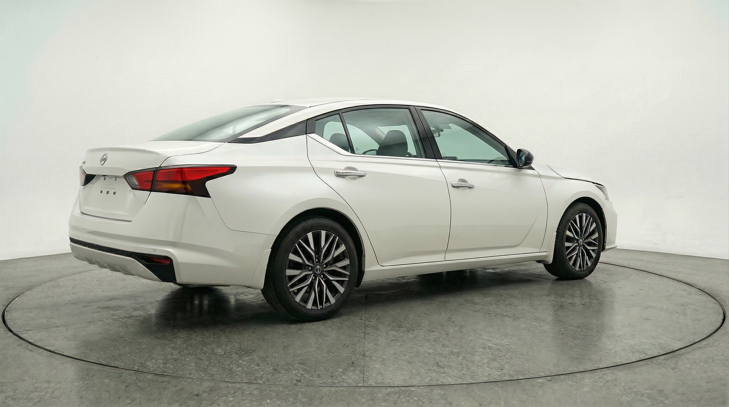 Thumbnail: 2025 Nissan Altima - 9