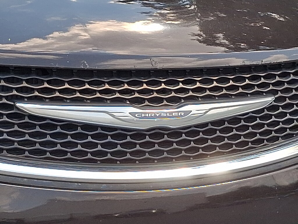 Used 2017 Chrysler Pacifica Touring-L Van