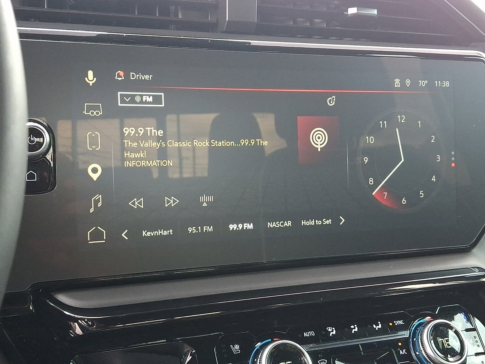 2025 GMC Sierra 2500HD AT4X - Photo 18