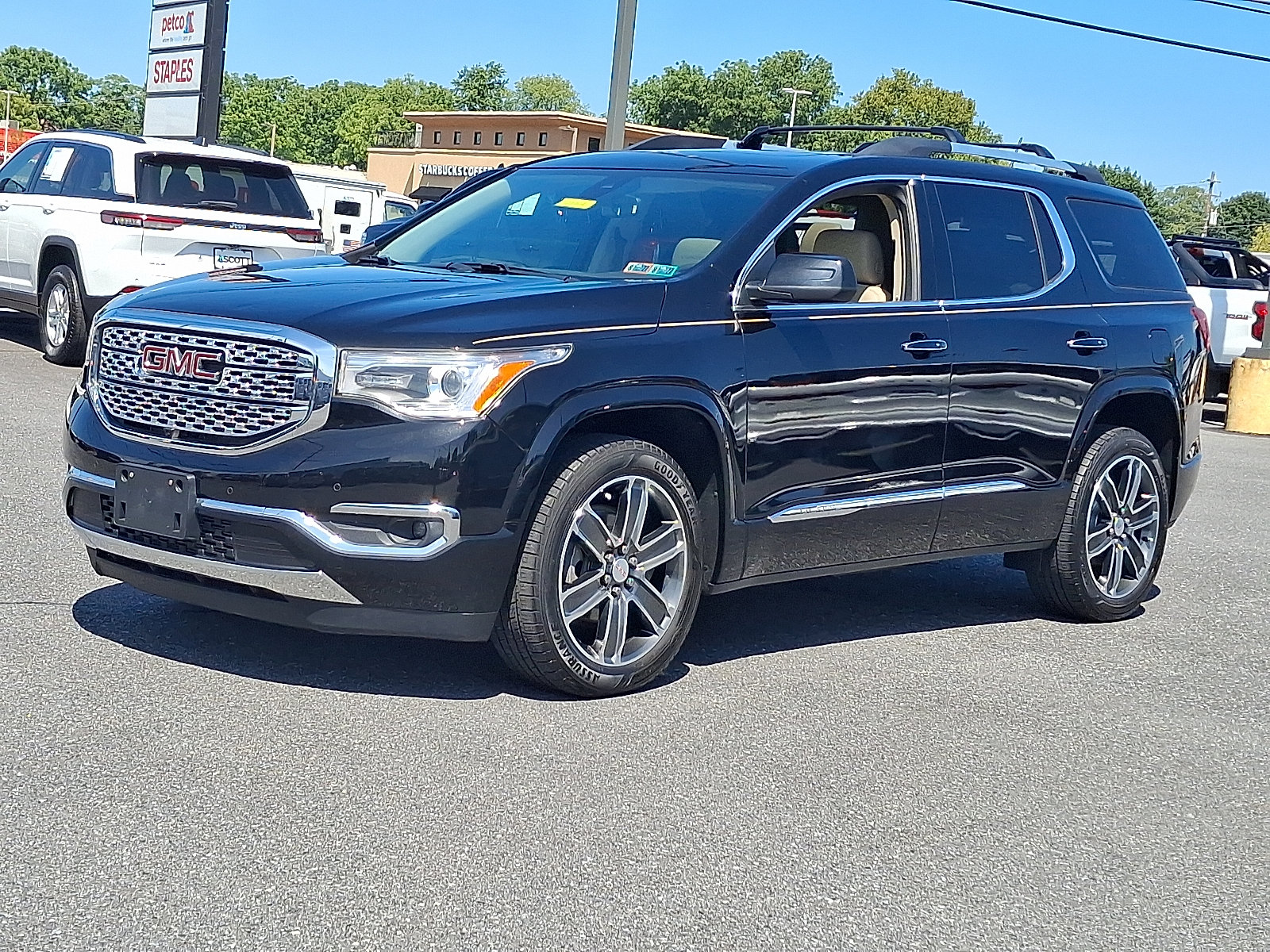 2018 GMC Acadia Denali - Photo 3