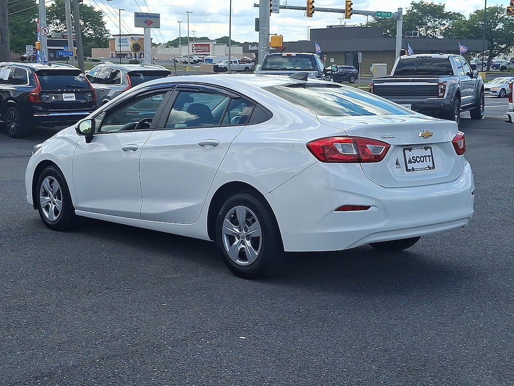 Used 2018 Chevrolet Cruze LS Auto Sedan