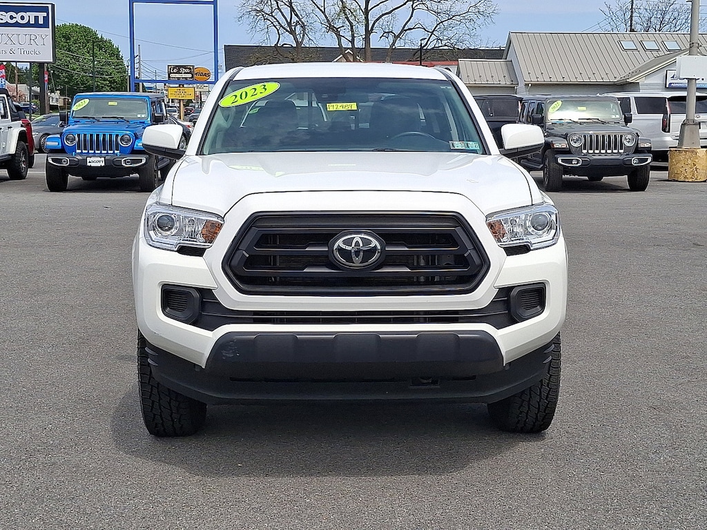Used 2023 Toyota Tacoma SR V6 Truck Double Cab