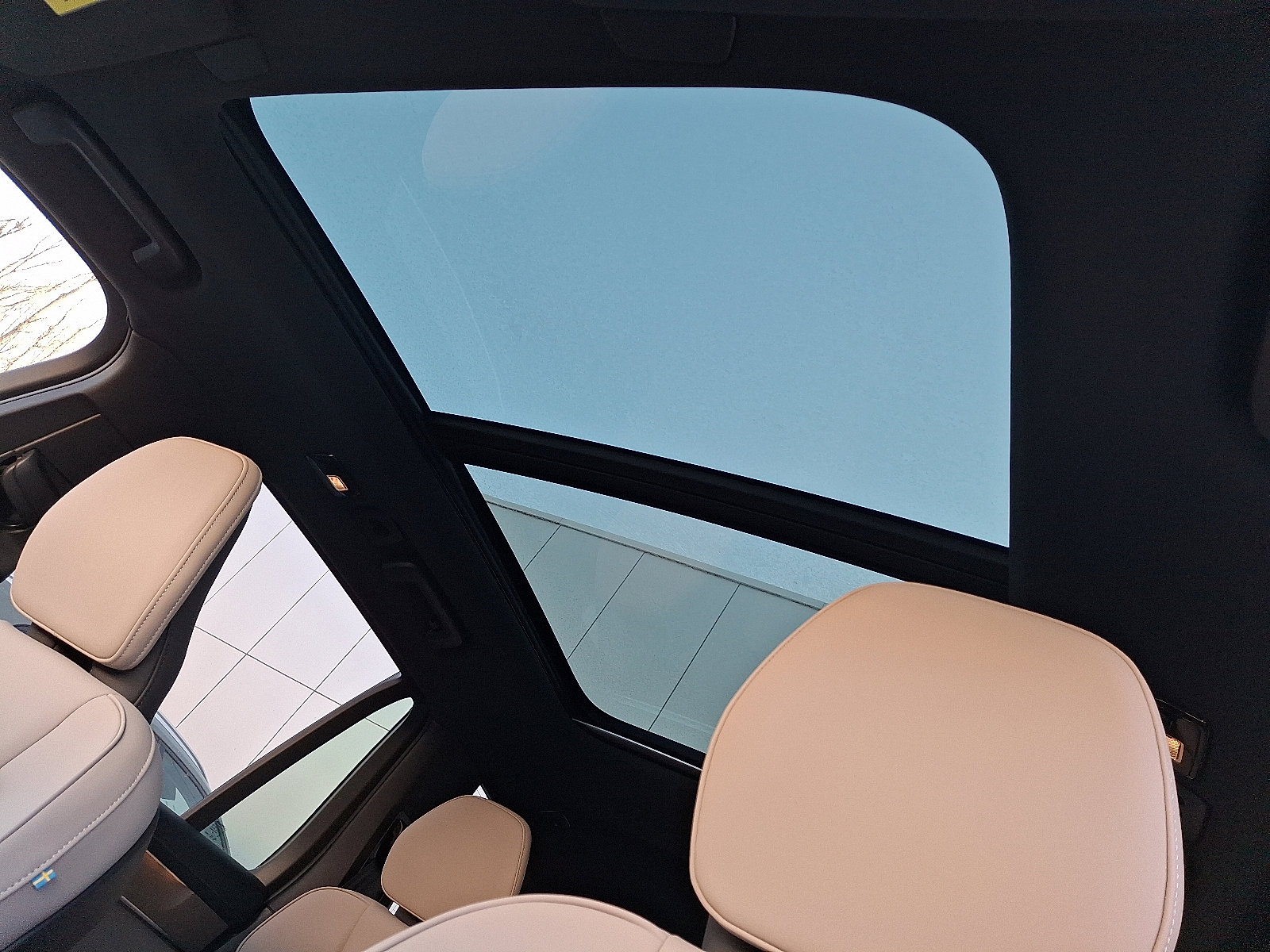 2026 Volvo XC90 Plus - Photo 10