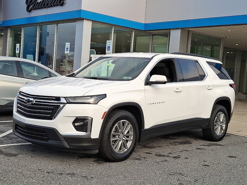 Used 2023 Chevrolet Traverse LT Cloth w/1LT SUV