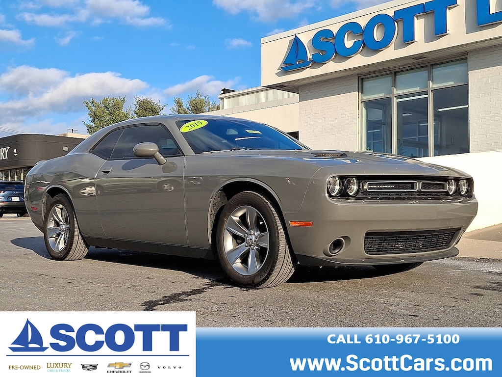 Used 2019 Dodge Challenger SXT Coupe